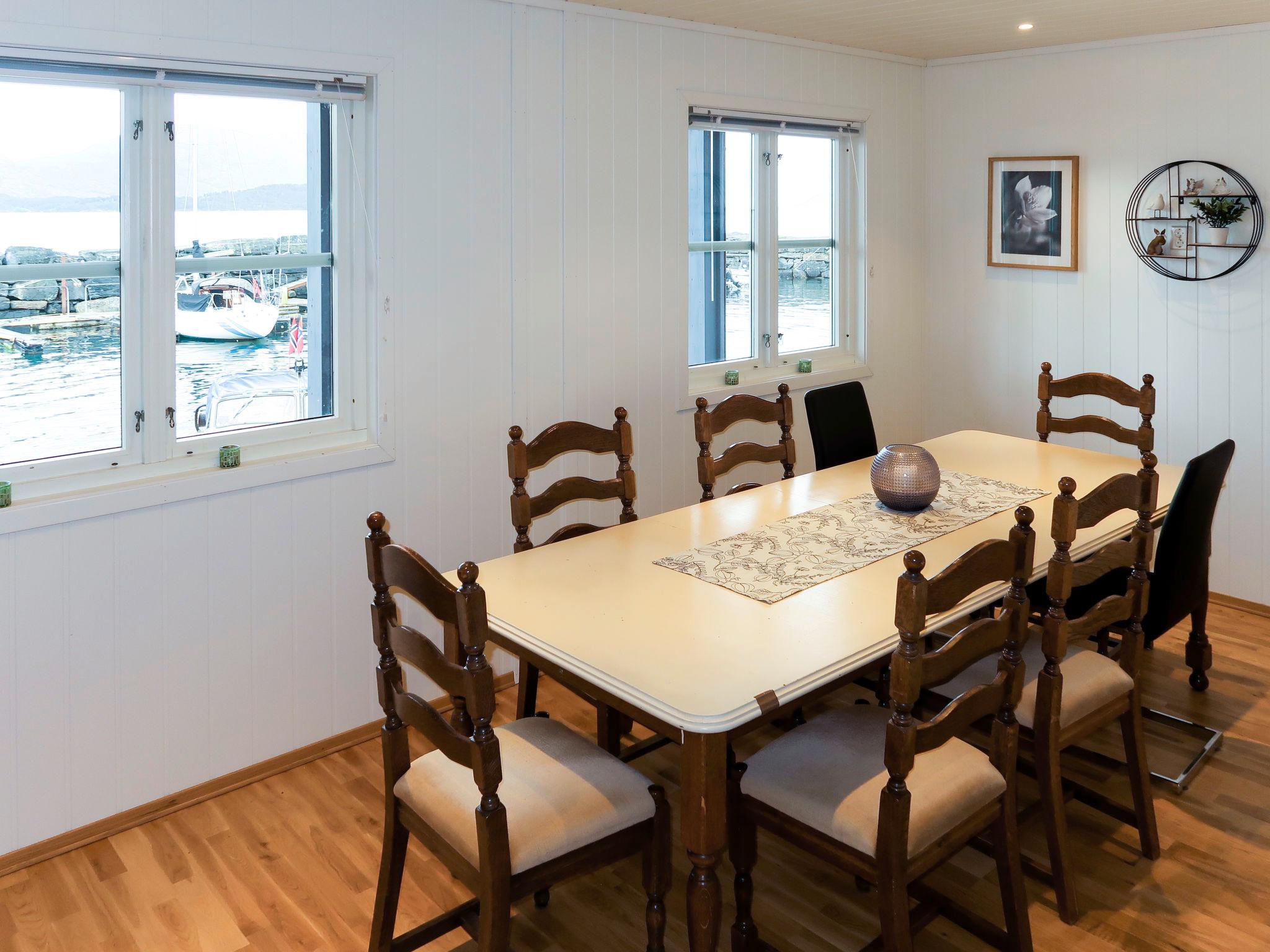 Photo 6 - Maison de 4 chambres à Sande i Sunnfjord avec terrasse