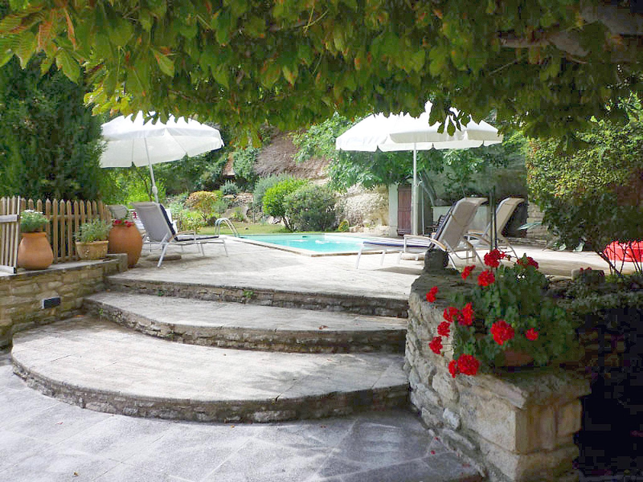 Foto 20 - Casa de 3 habitaciones en Gordes con piscina privada y terraza