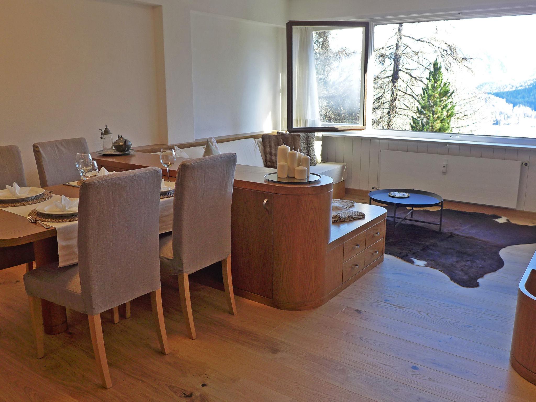 Photo 1 - Appartement de 2 chambres à Sankt Moritz avec jardin et vues sur la montagne