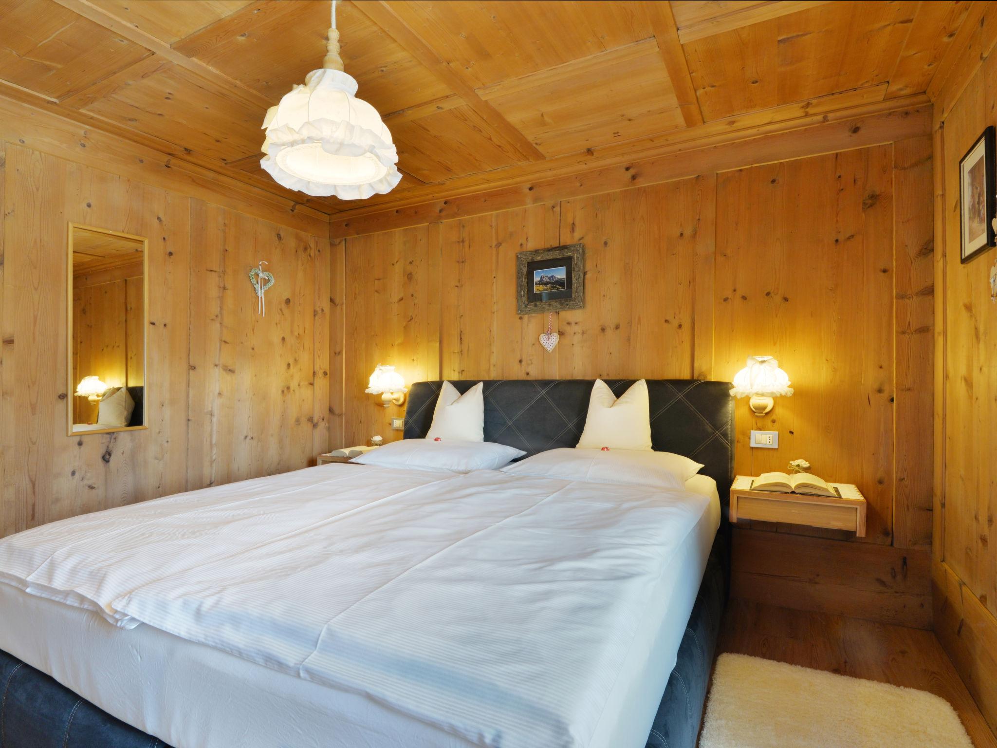 Foto 19 - Appartamento con 3 camere da letto a Ortisei con vista sulle montagne