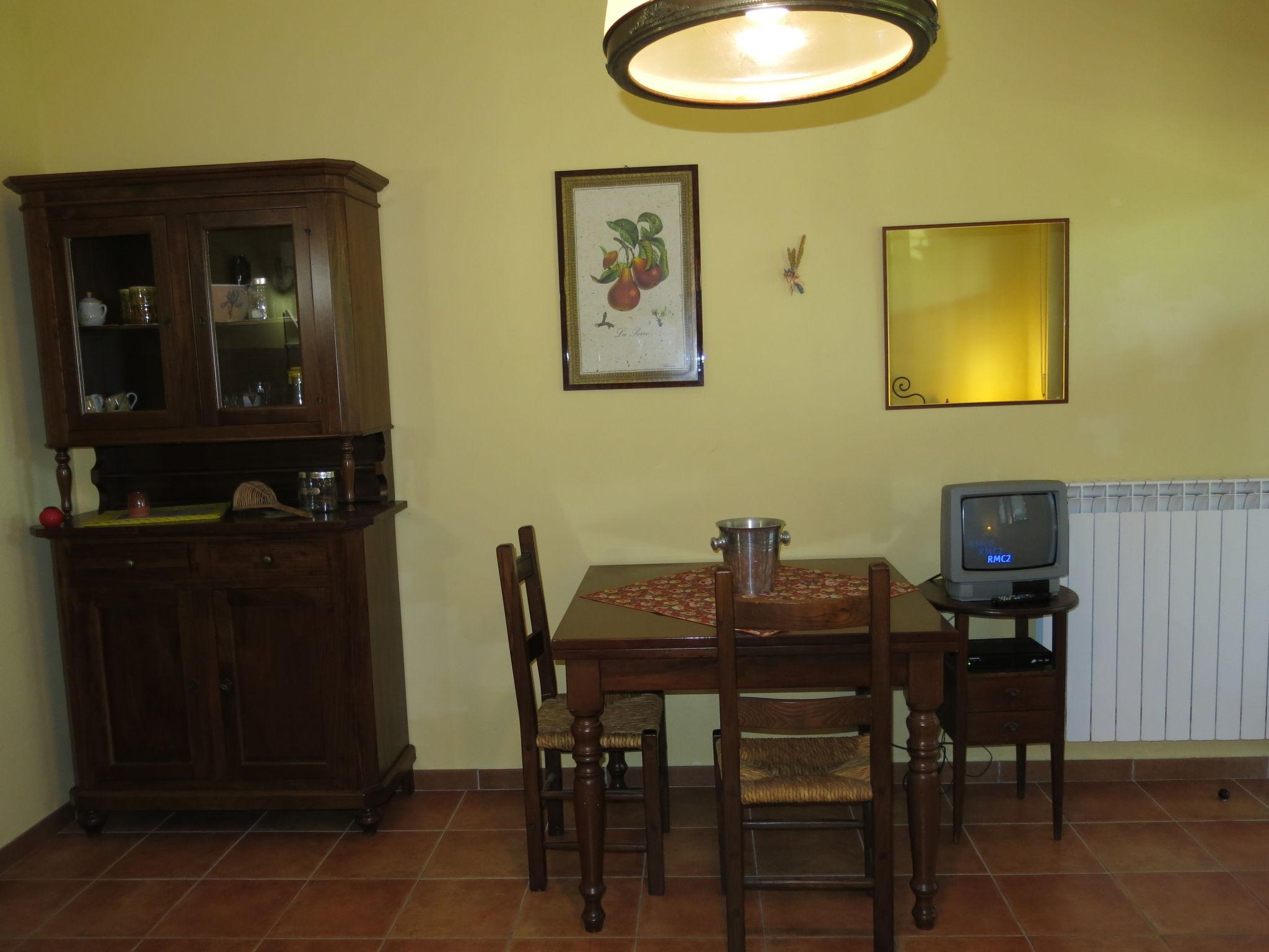 Photo 7 - 1 bedroom Apartment in Collecorvino with swimming pool and garden