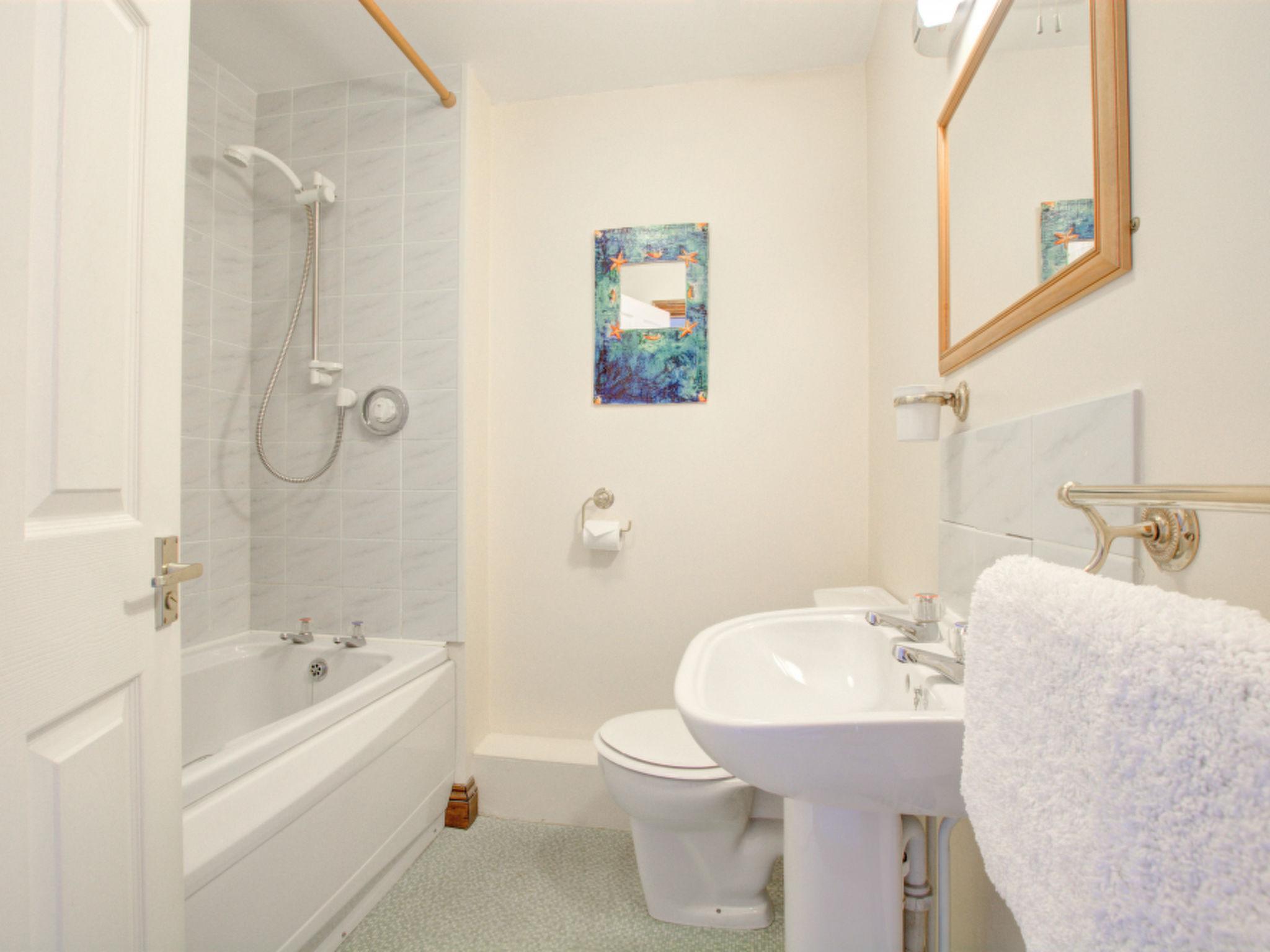 Photo 5 - 2 bedroom House in Padstow with garden and sea view