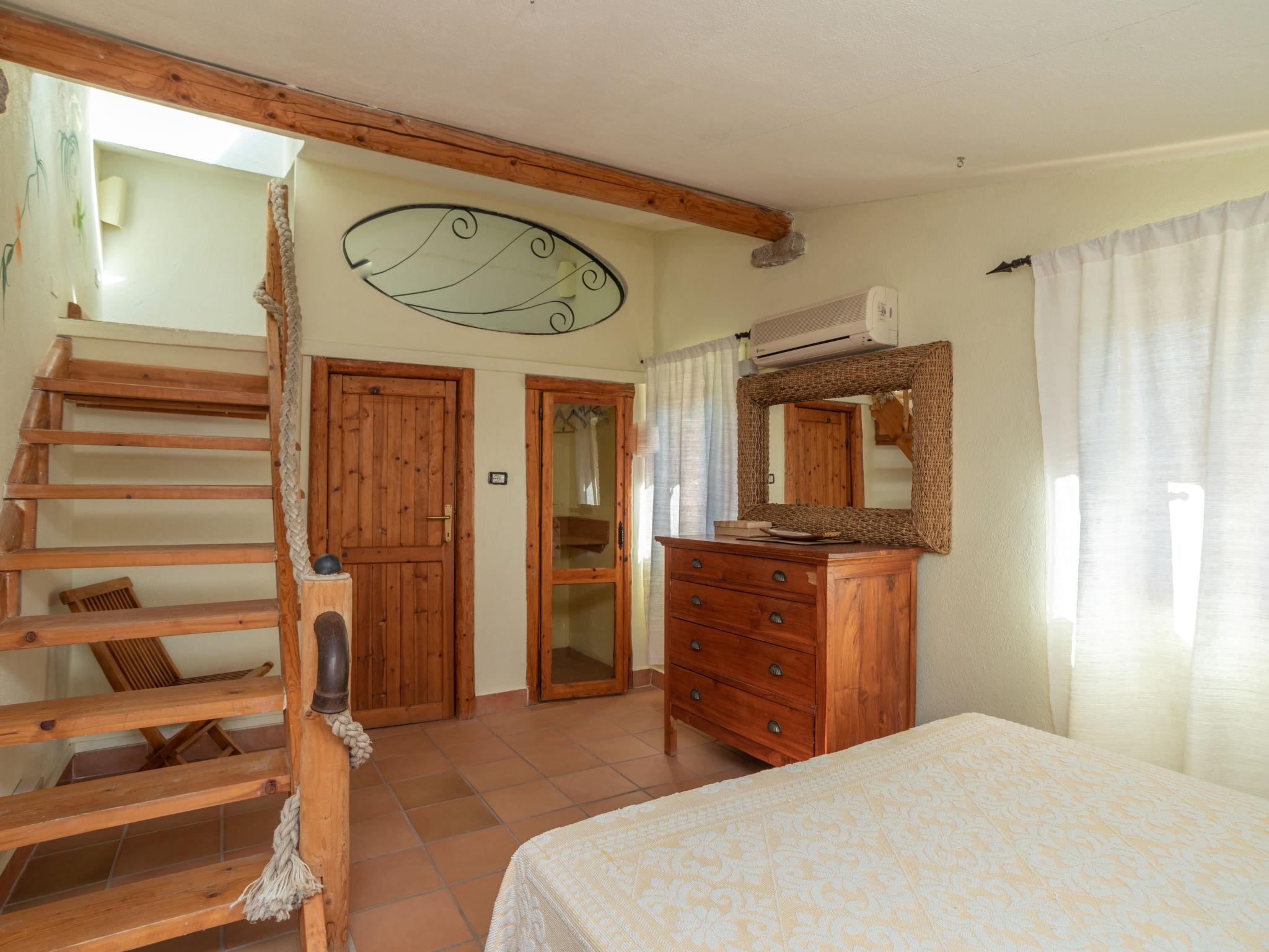 Foto 22 - Haus mit 7 Schlafzimmern in Valledoria mit privater pool und blick aufs meer
