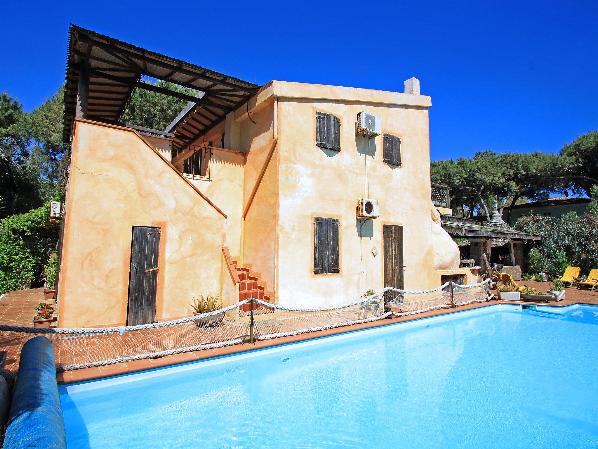 Foto 2 - Casa de 7 quartos em Valledoria com piscina privada e vistas do mar
