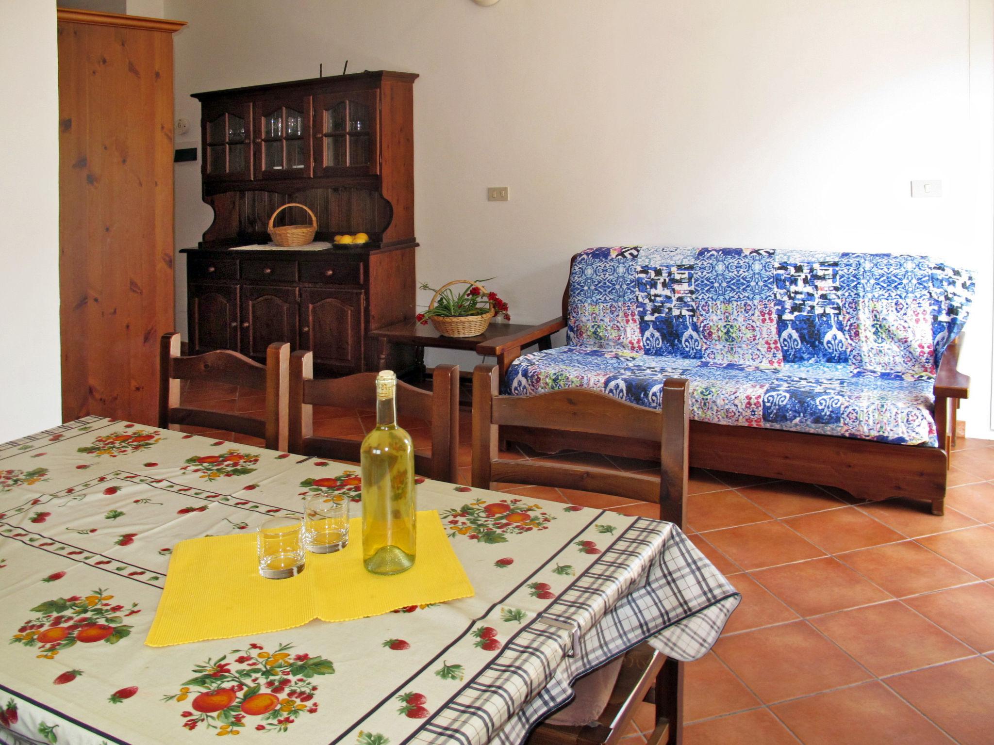 Foto 6 - Apartamento de 1 habitación en Diano Castello con piscina y vistas al mar