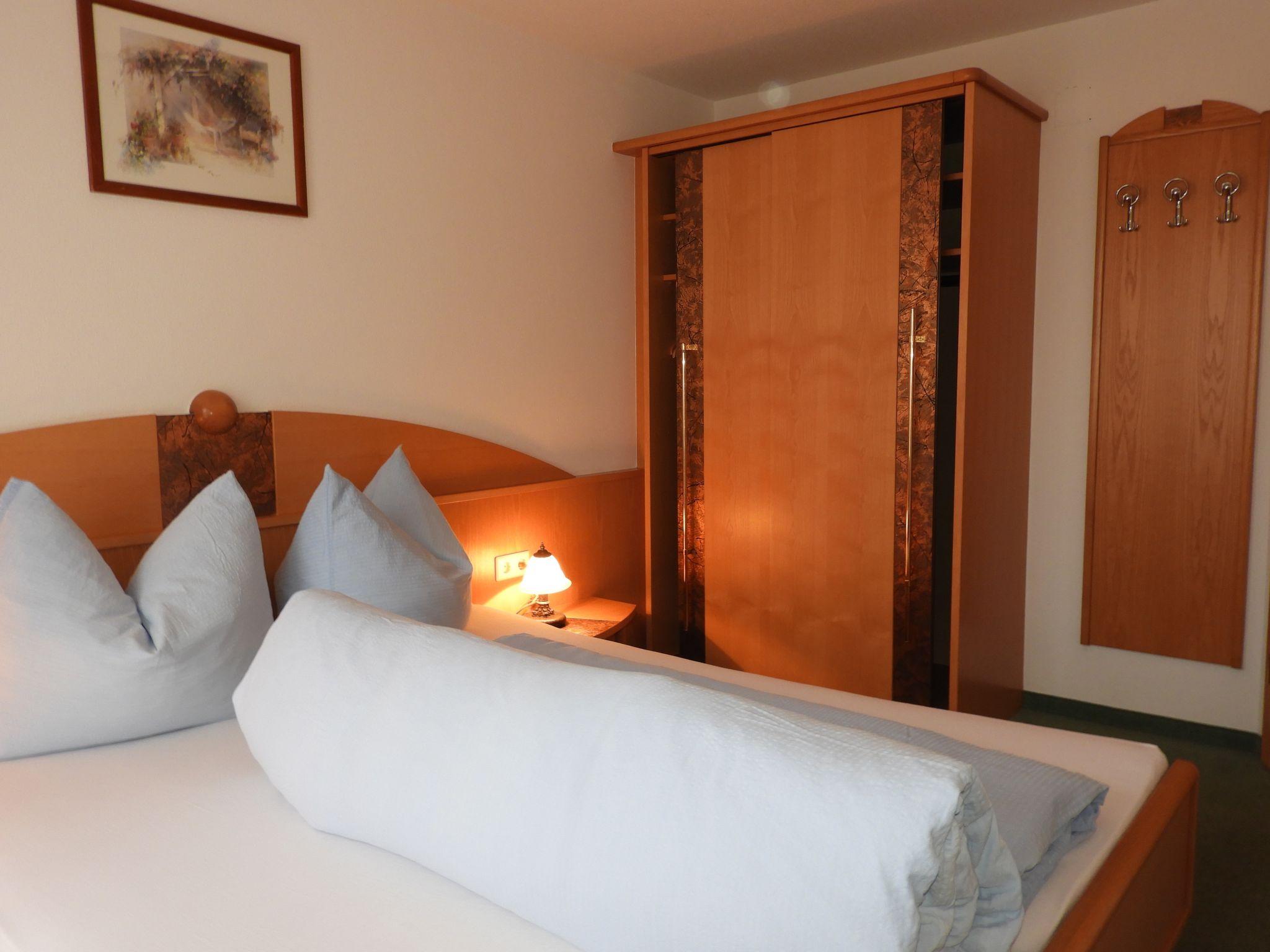 Foto 14 - Appartamento con 2 camere da letto a Spiss con giardino e sauna