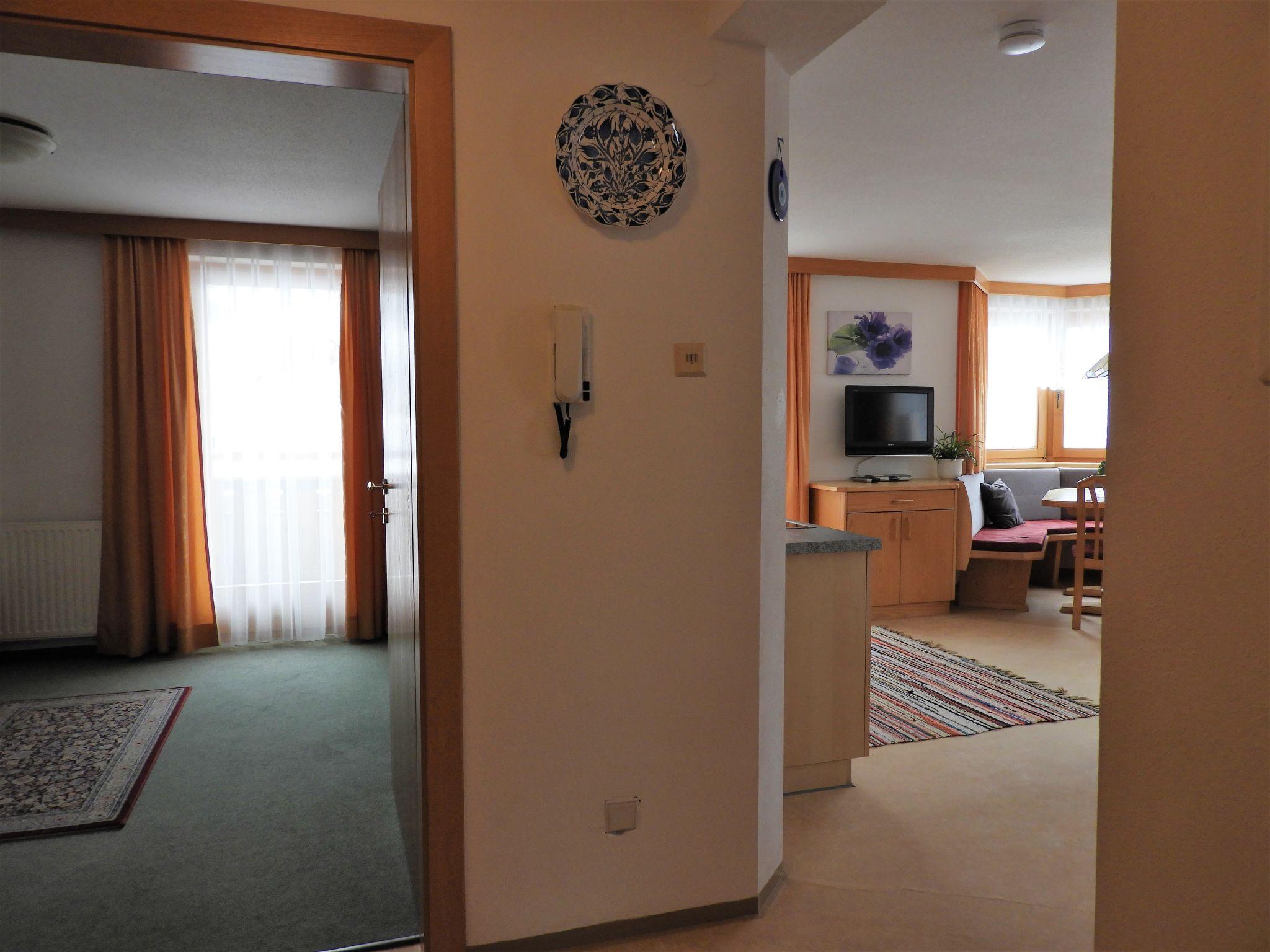 Photo 8 - Appartement de 2 chambres à Spiss avec jardin et sauna