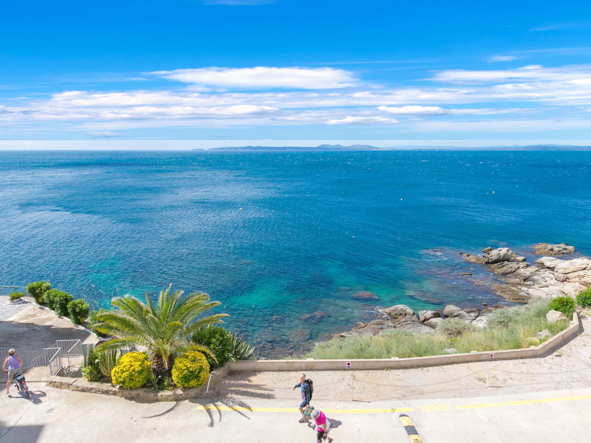 Photo 13 - Appartement de 1 chambre à Roses avec terrasse et vues à la mer