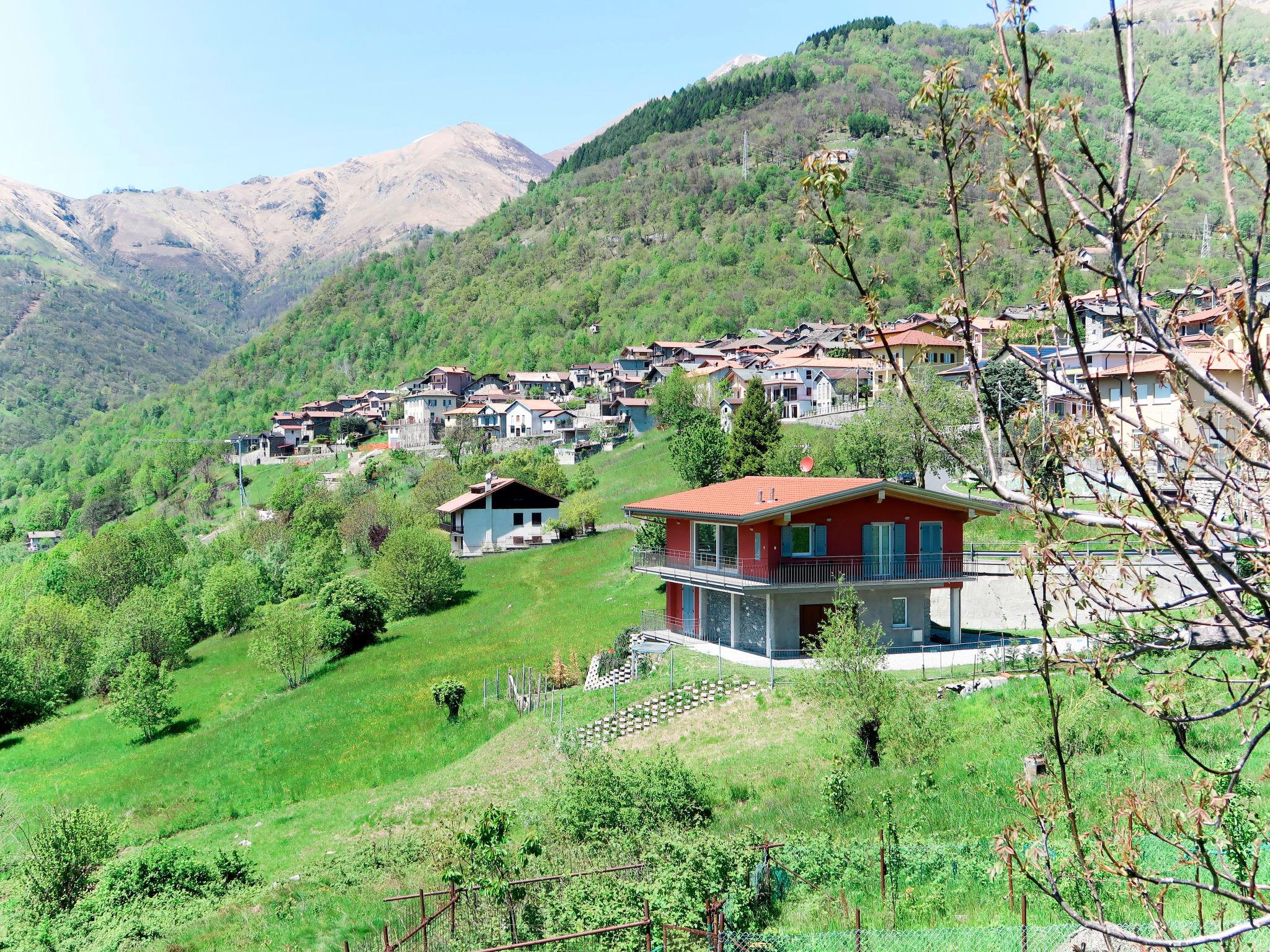 Photo 37 - Maison de 4 chambres à Peglio avec terrasse et vues sur la montagne