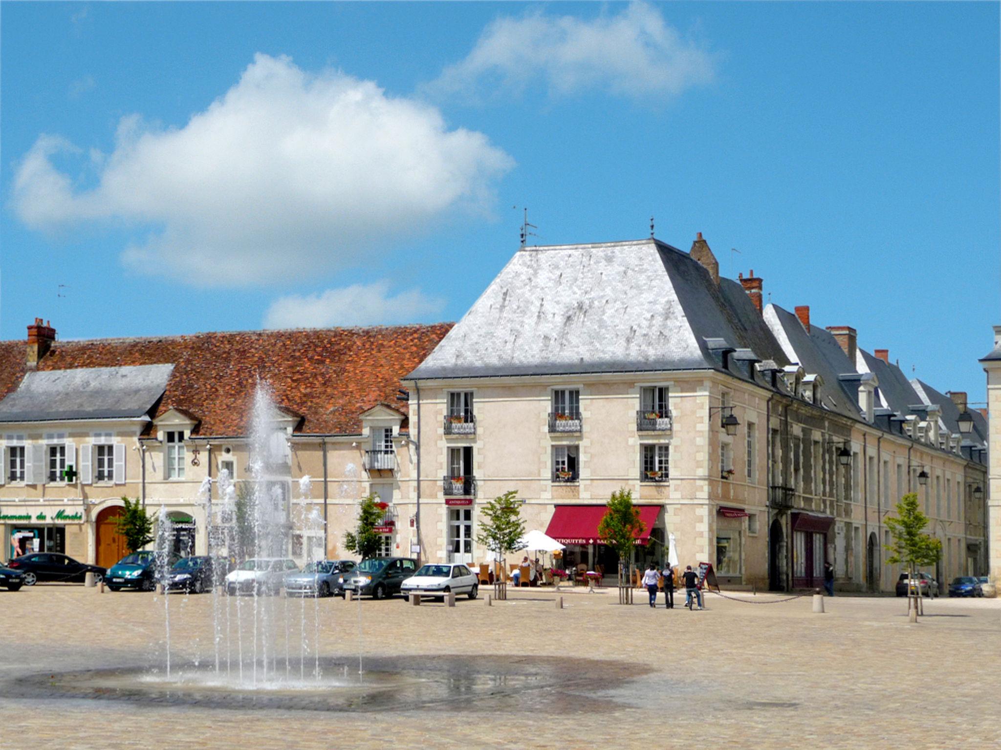 Photo 24 - 2 bedroom Apartment in Chinon with swimming pool and terrace