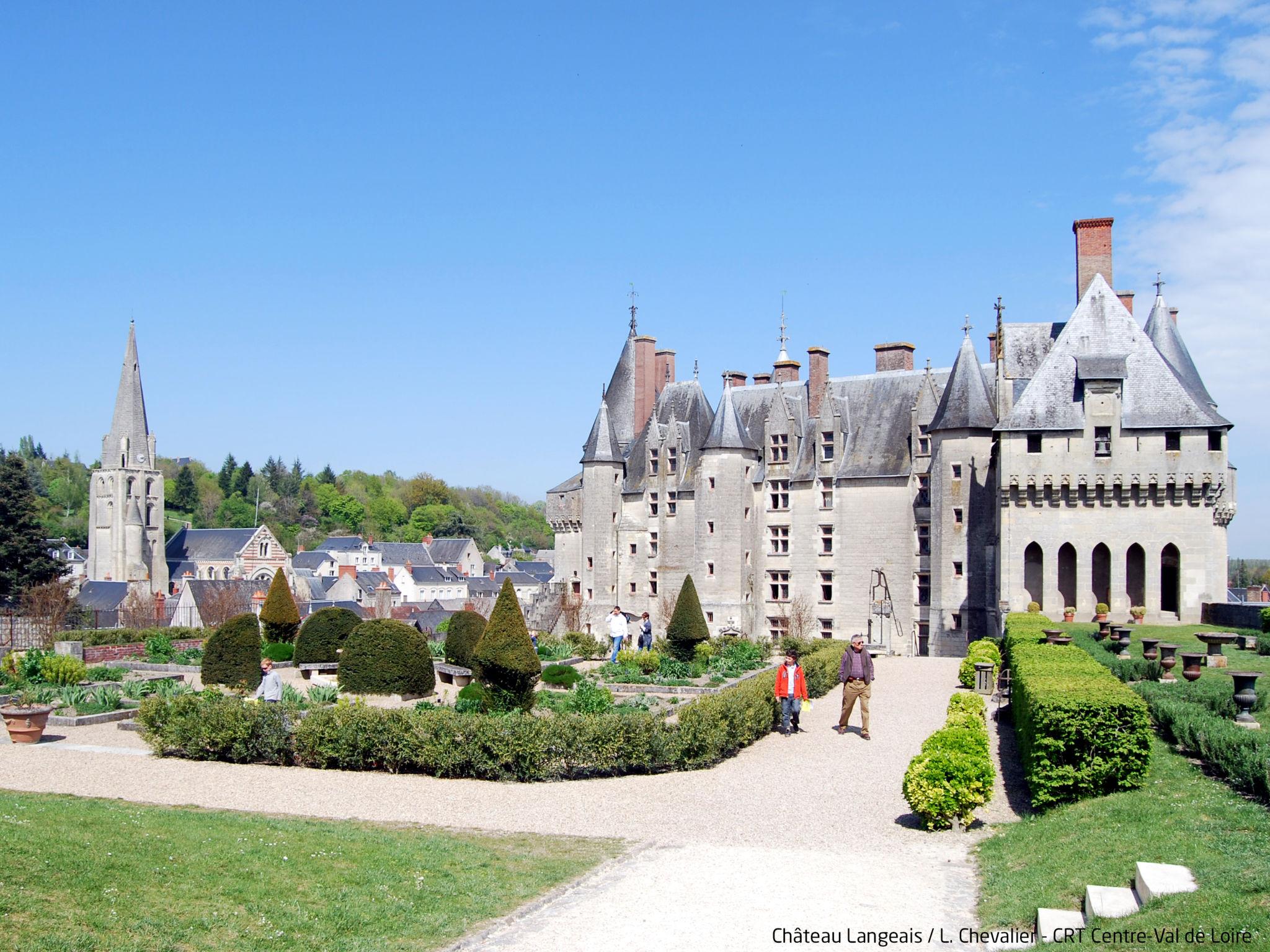 Photo 21 - 1 bedroom Apartment in Chinon with swimming pool and terrace