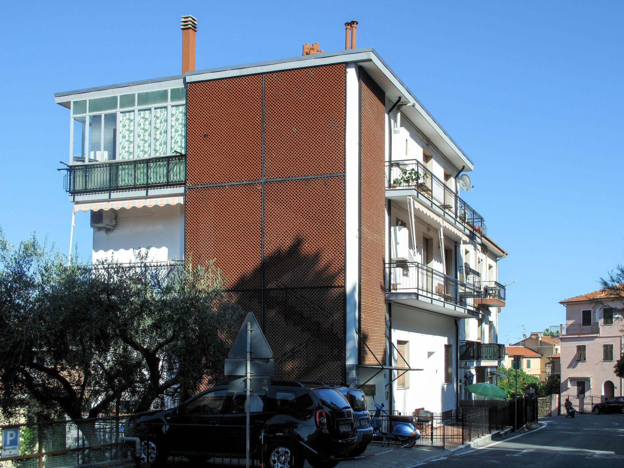 Foto 11 - Appartamento con 3 camere da letto a San Lorenzo al Mare con terrazza e vista mare