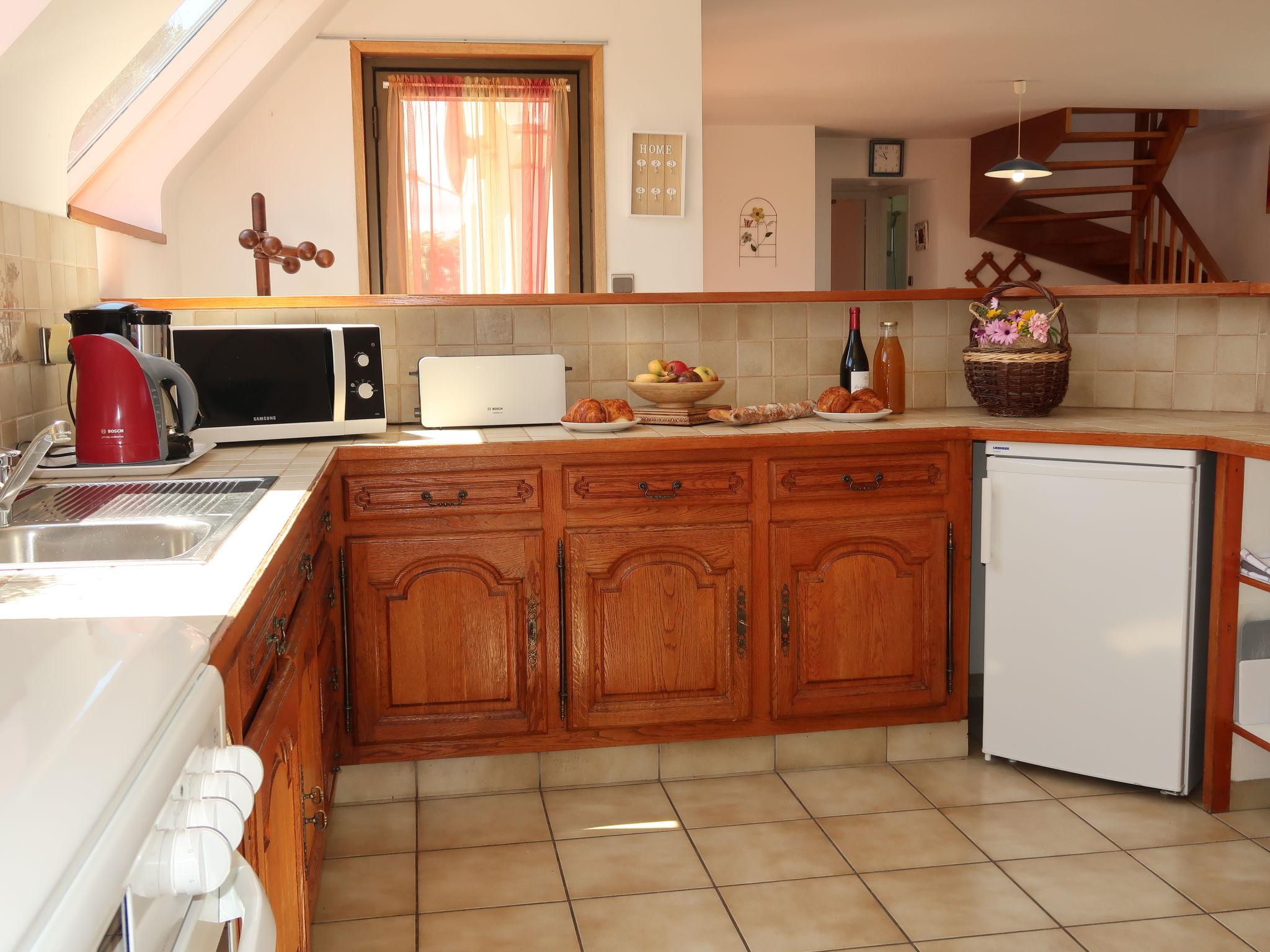 Photo 12 - 3 bedroom House in Plouescat with garden and sea view
