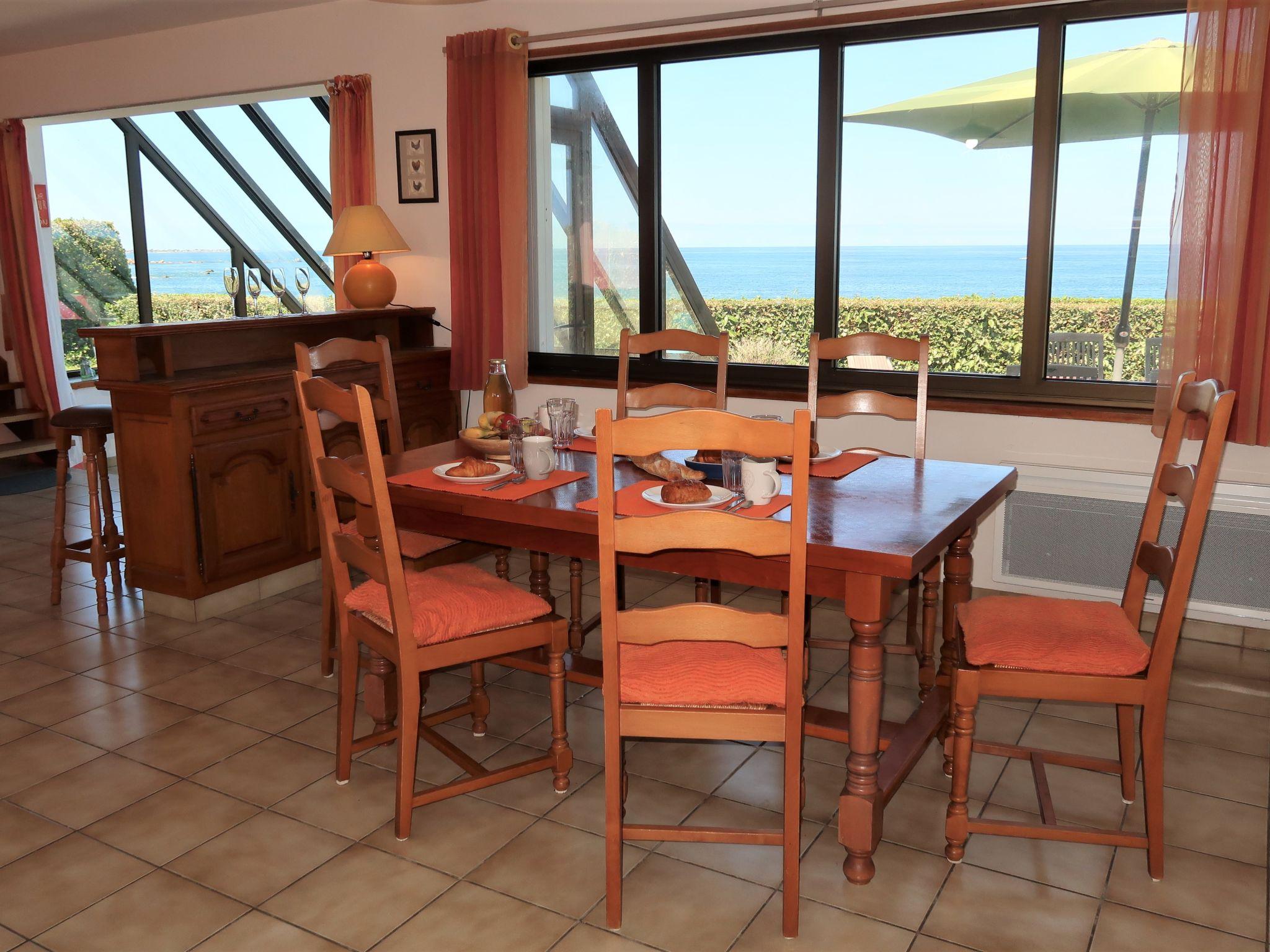 Photo 4 - 3 bedroom House in Plouescat with garden and sea view