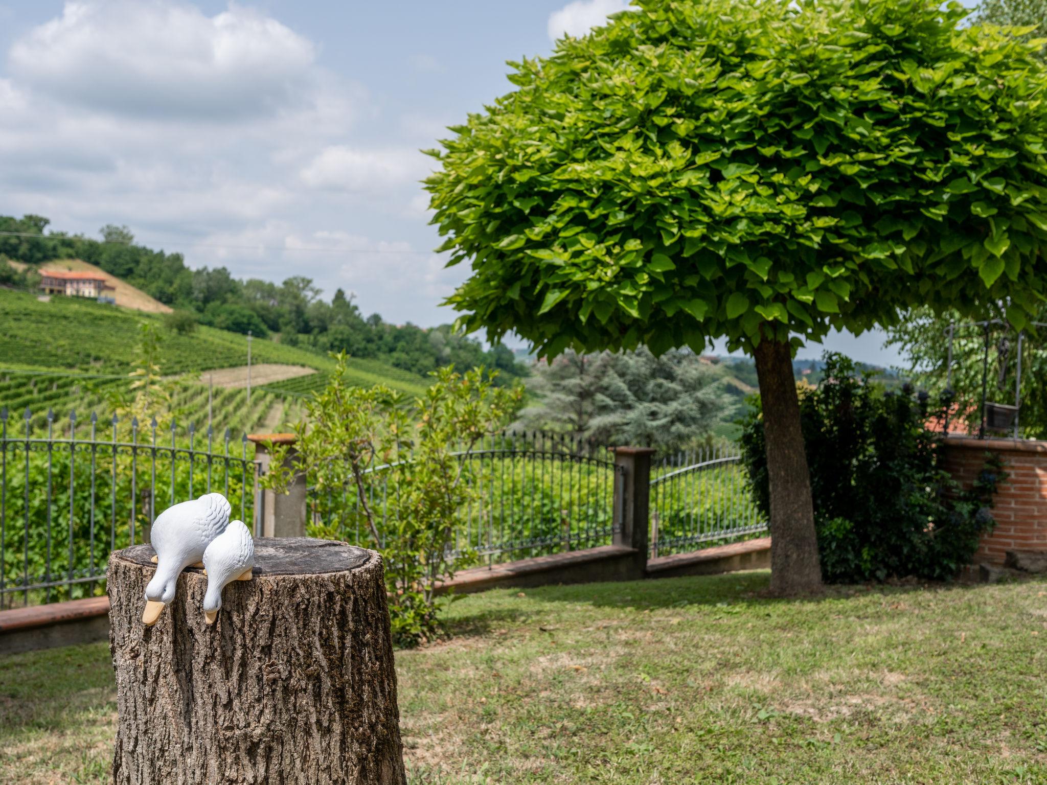 Foto 4 - Casa de 3 quartos em Calosso com jardim e terraço