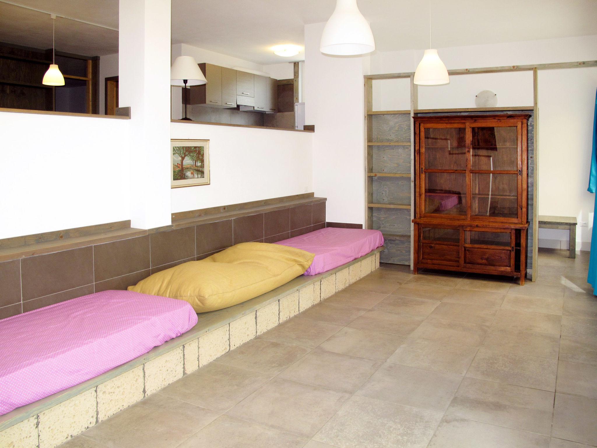 Photo 9 - 4 bedroom Apartment in Guardistallo with swimming pool and garden