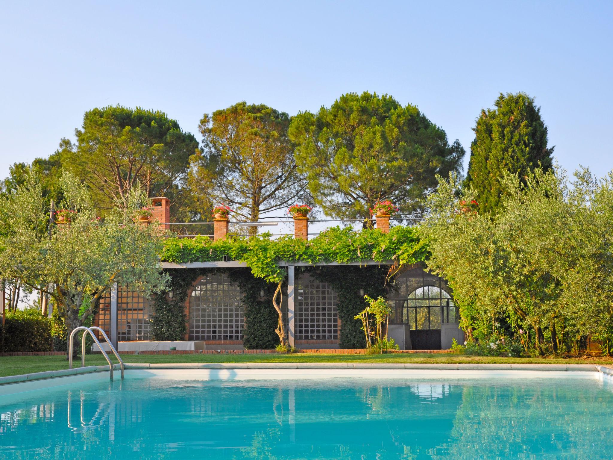 Foto 41 - Haus mit 9 Schlafzimmern in Perugia mit privater pool und garten