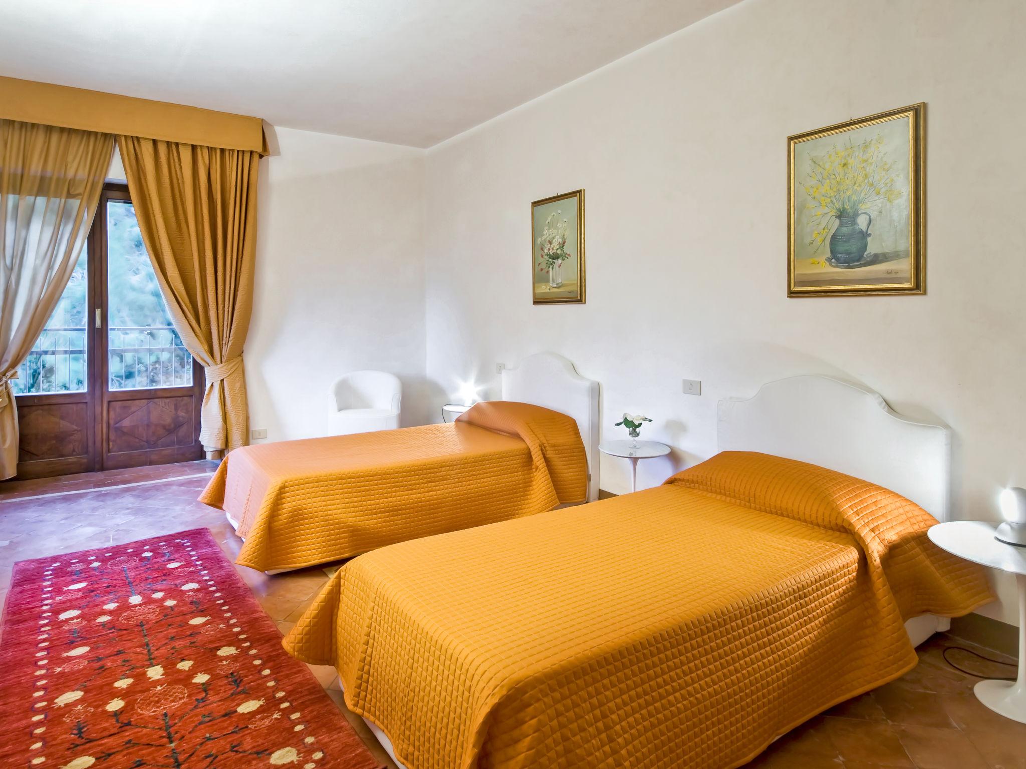 Foto 23 - Haus mit 9 Schlafzimmern in Perugia mit privater pool und garten