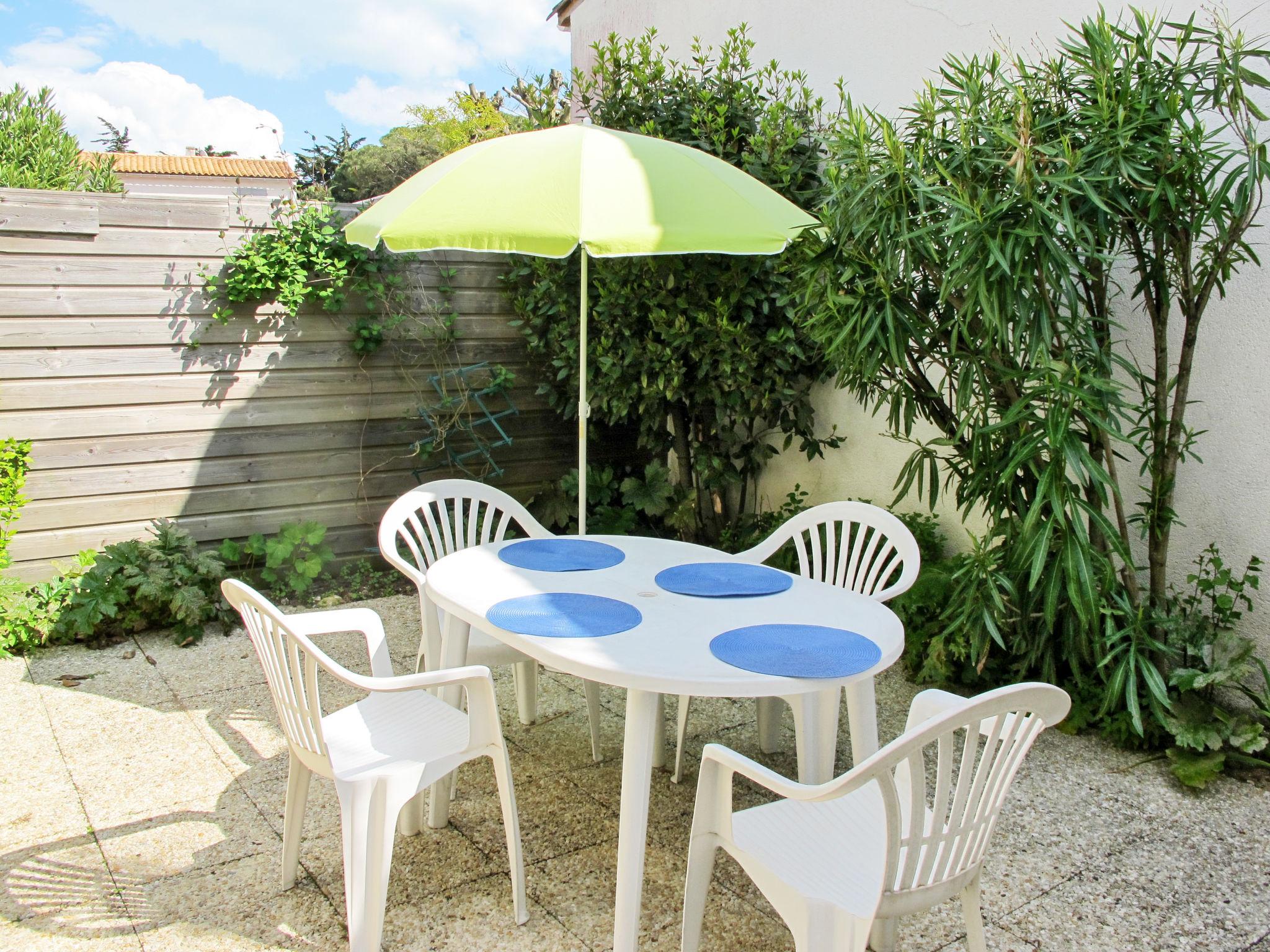 Photo 2 - 2 bedroom House in La Flotte with garden and terrace