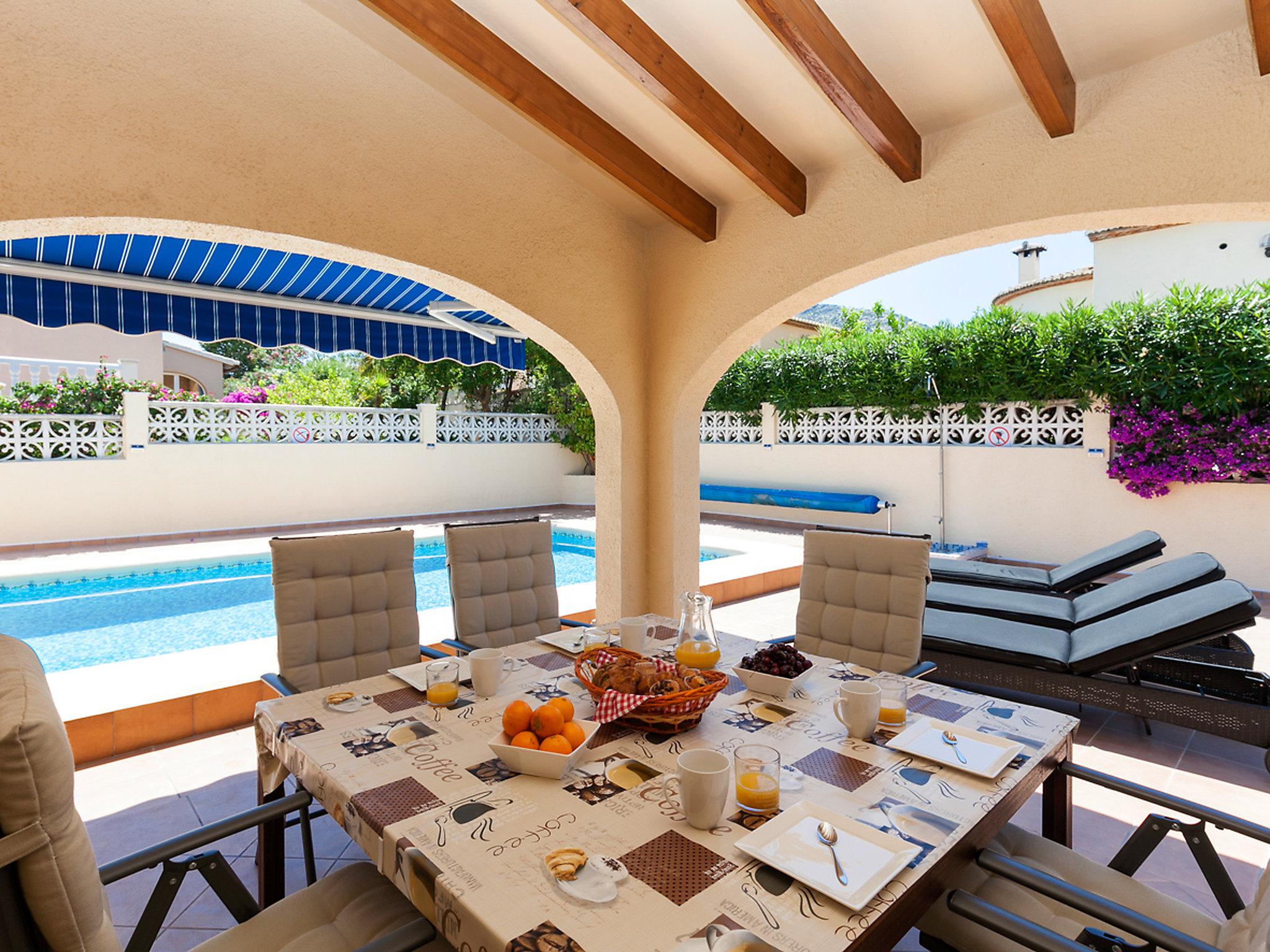 Photo 14 - Maison de 3 chambres à Orba avec piscine privée et vues à la mer