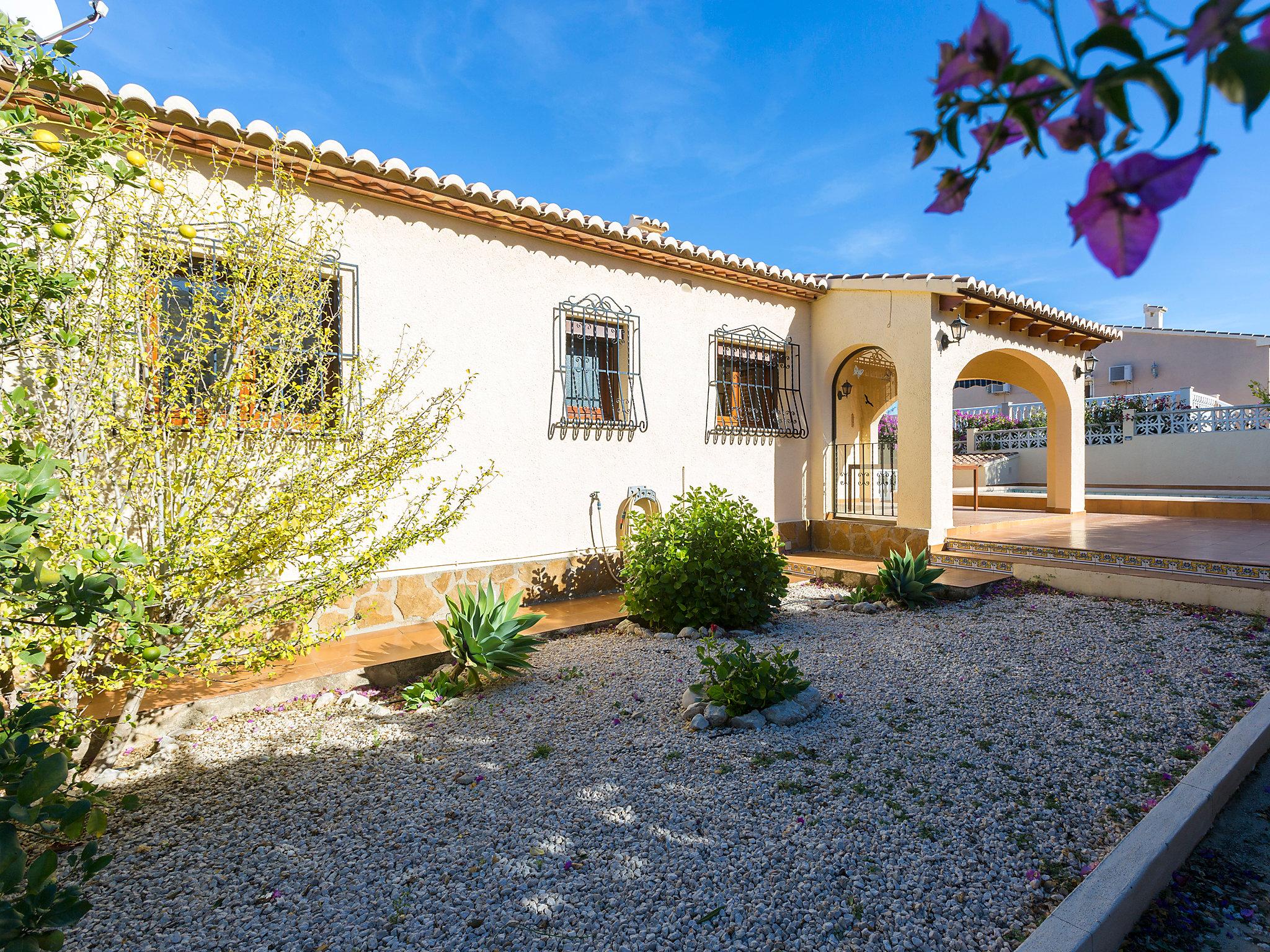 Foto 13 - Casa con 3 camere da letto a Orba con piscina privata e giardino