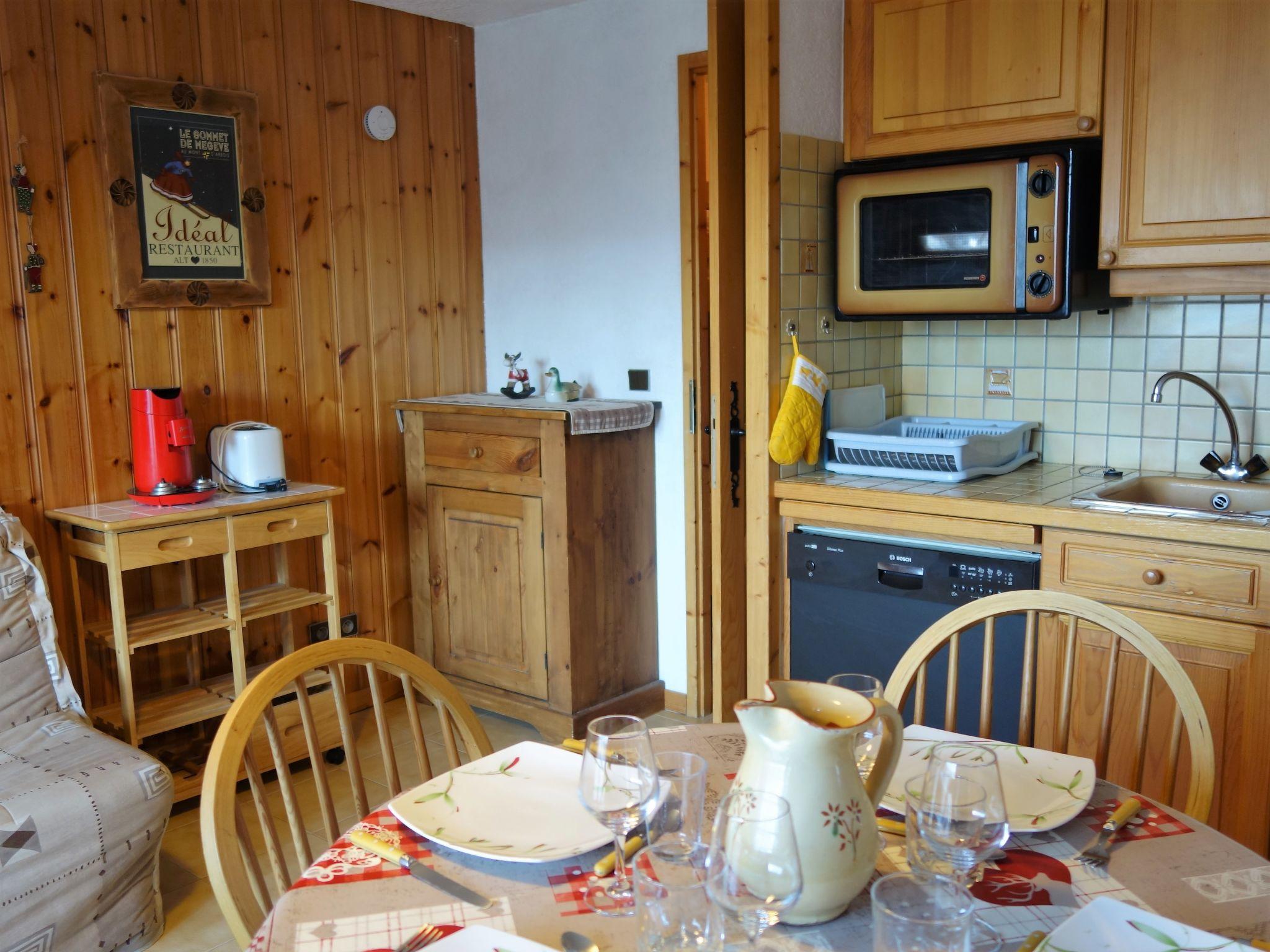 Photo 3 - Apartment in Saint-Gervais-les-Bains with mountain view