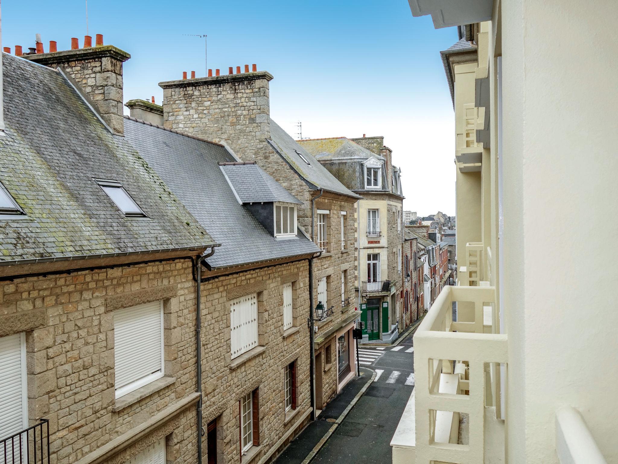 Photo 4 - Appartement de 2 chambres à Dinard avec vues à la mer