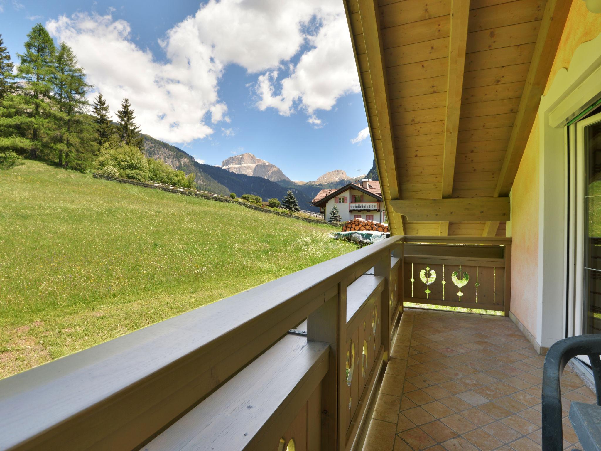 Foto 5 - Appartamento con 3 camere da letto a Mazzin con giardino e vista sulle montagne