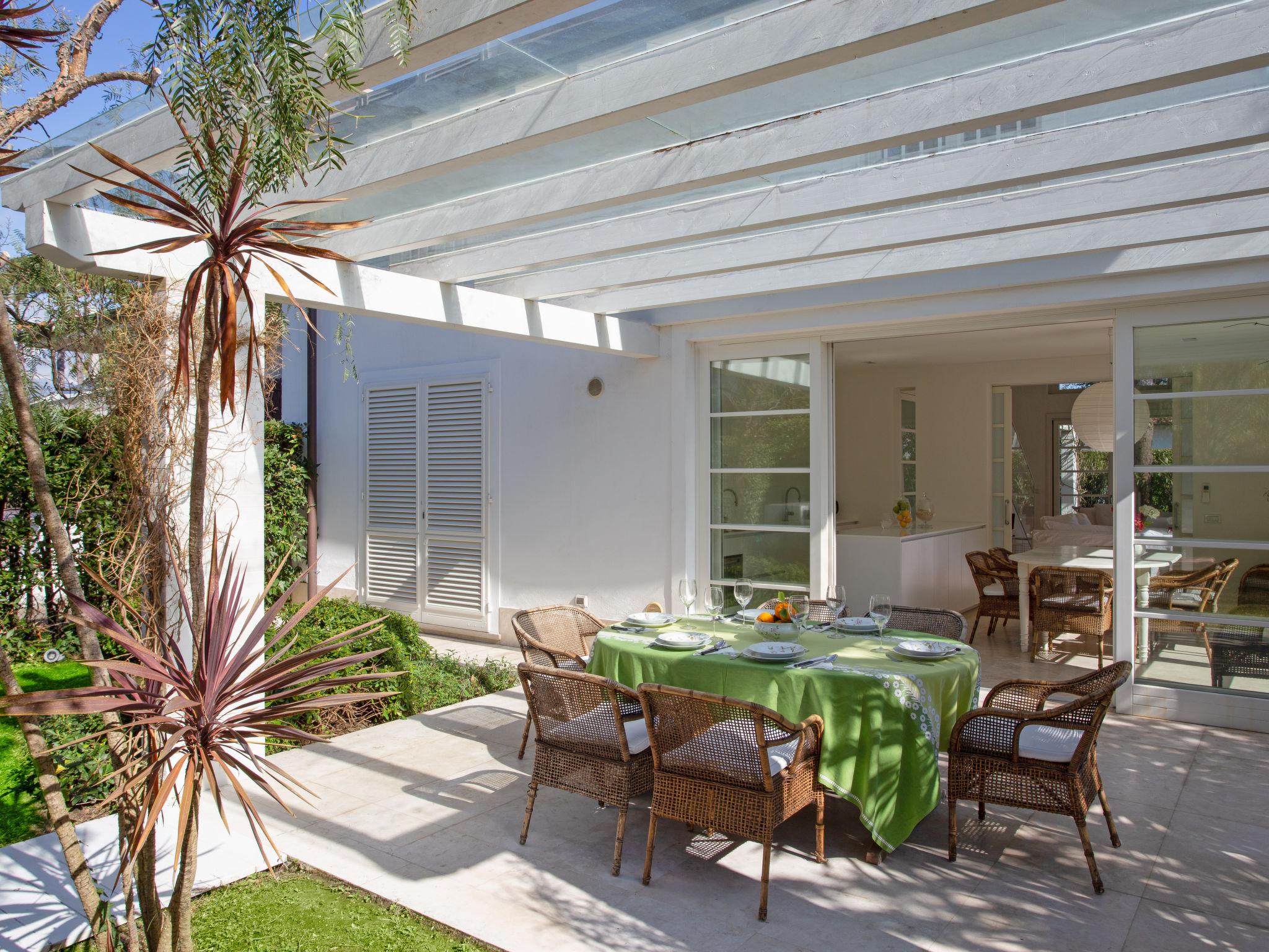 Photo 4 - Maison de 4 chambres à Forte dei Marmi avec jardin et vues à la mer