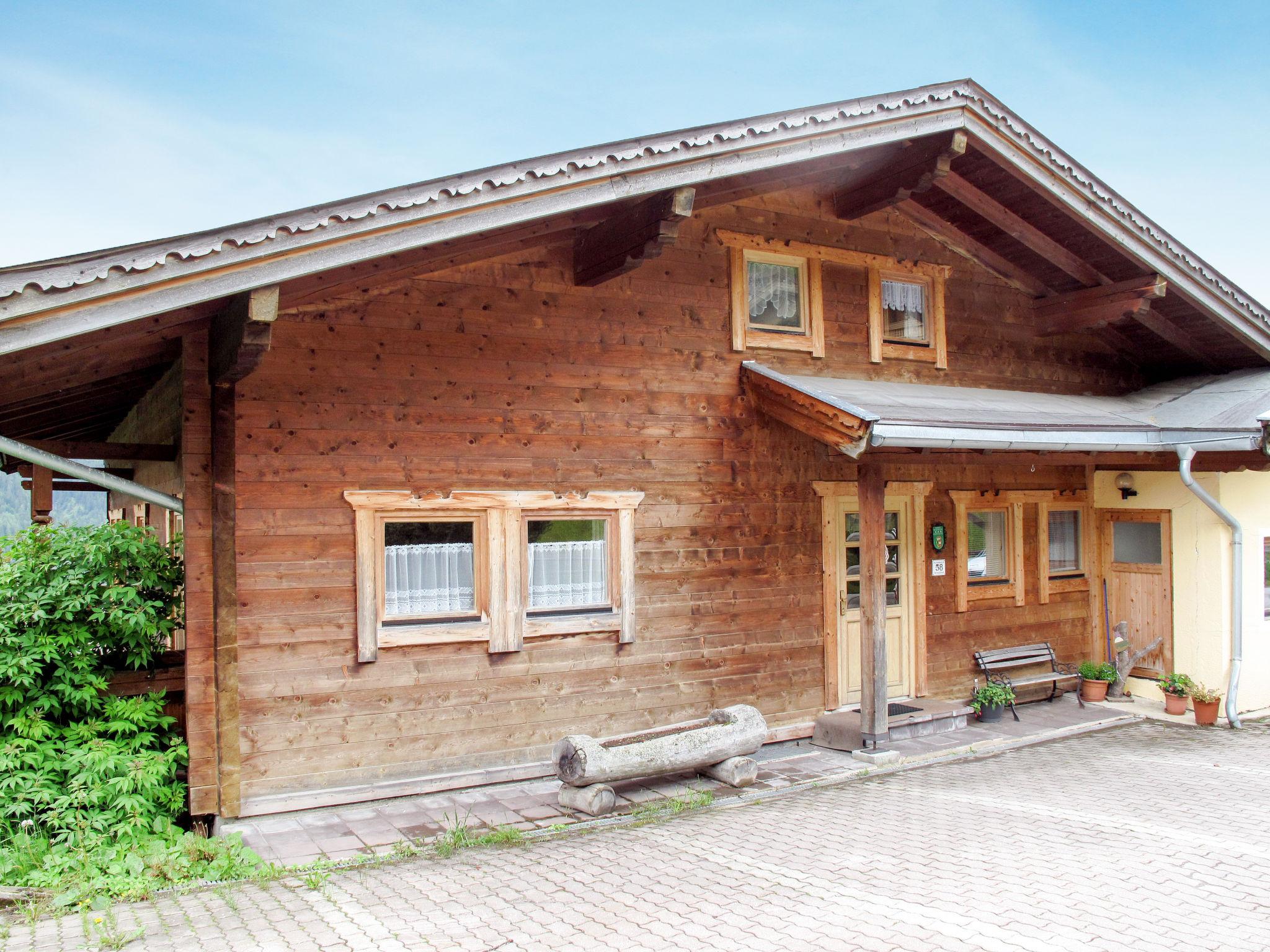 Photo 1 - Appartement de 4 chambres à Bramberg am Wildkogel avec vues sur la montagne