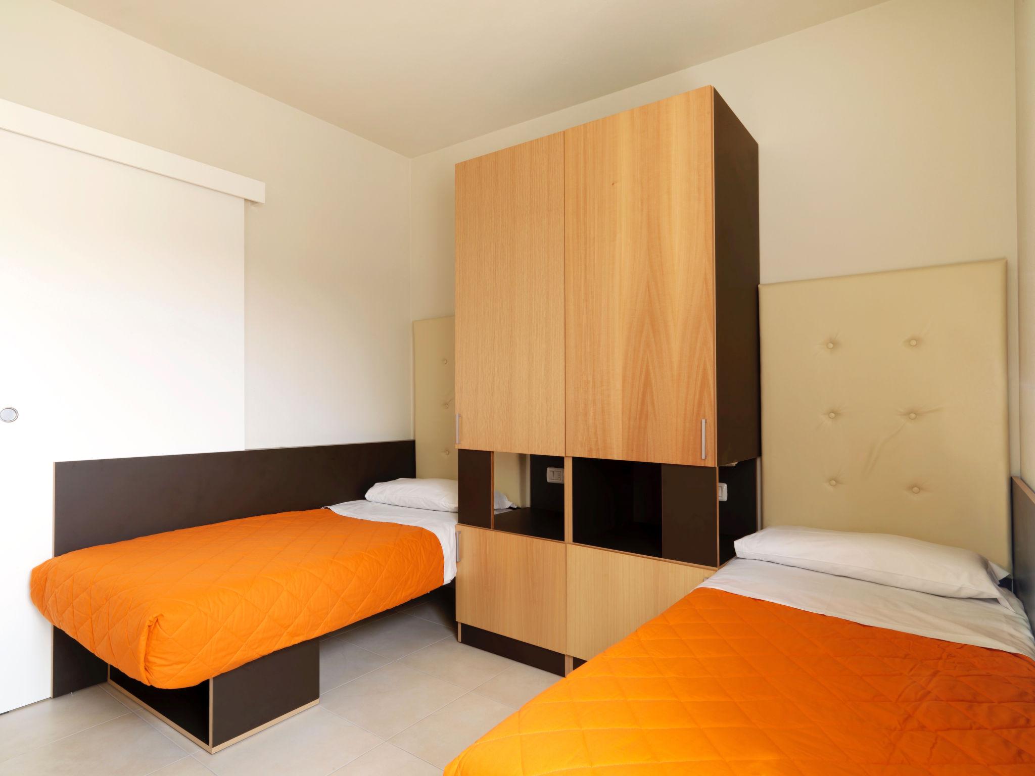 Foto 9 - Apartamento de 2 quartos em Castelnuovo del Garda com piscina e jardim