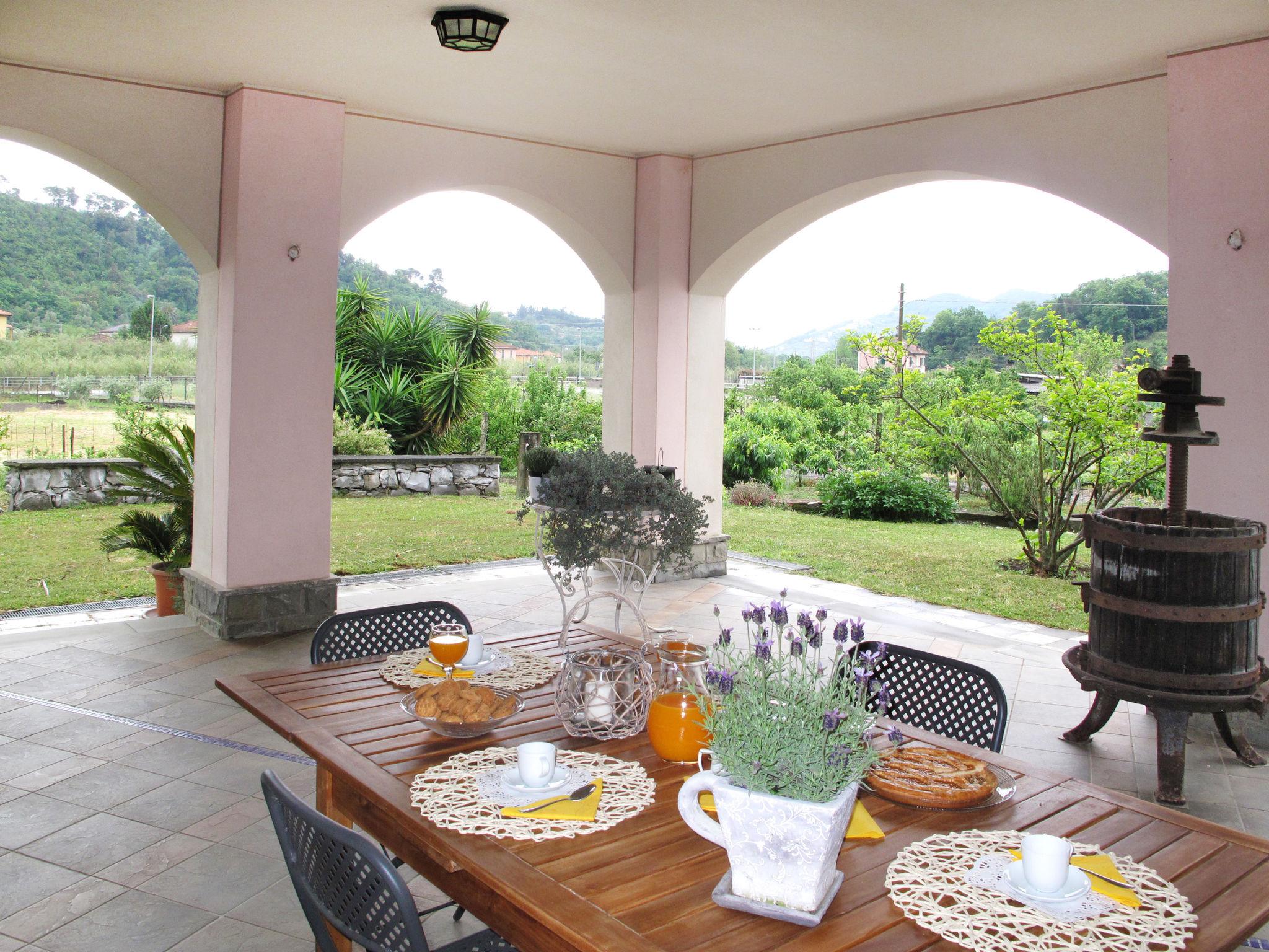 Photo 3 - 2 bedroom Apartment in Sestri Levante with garden and terrace