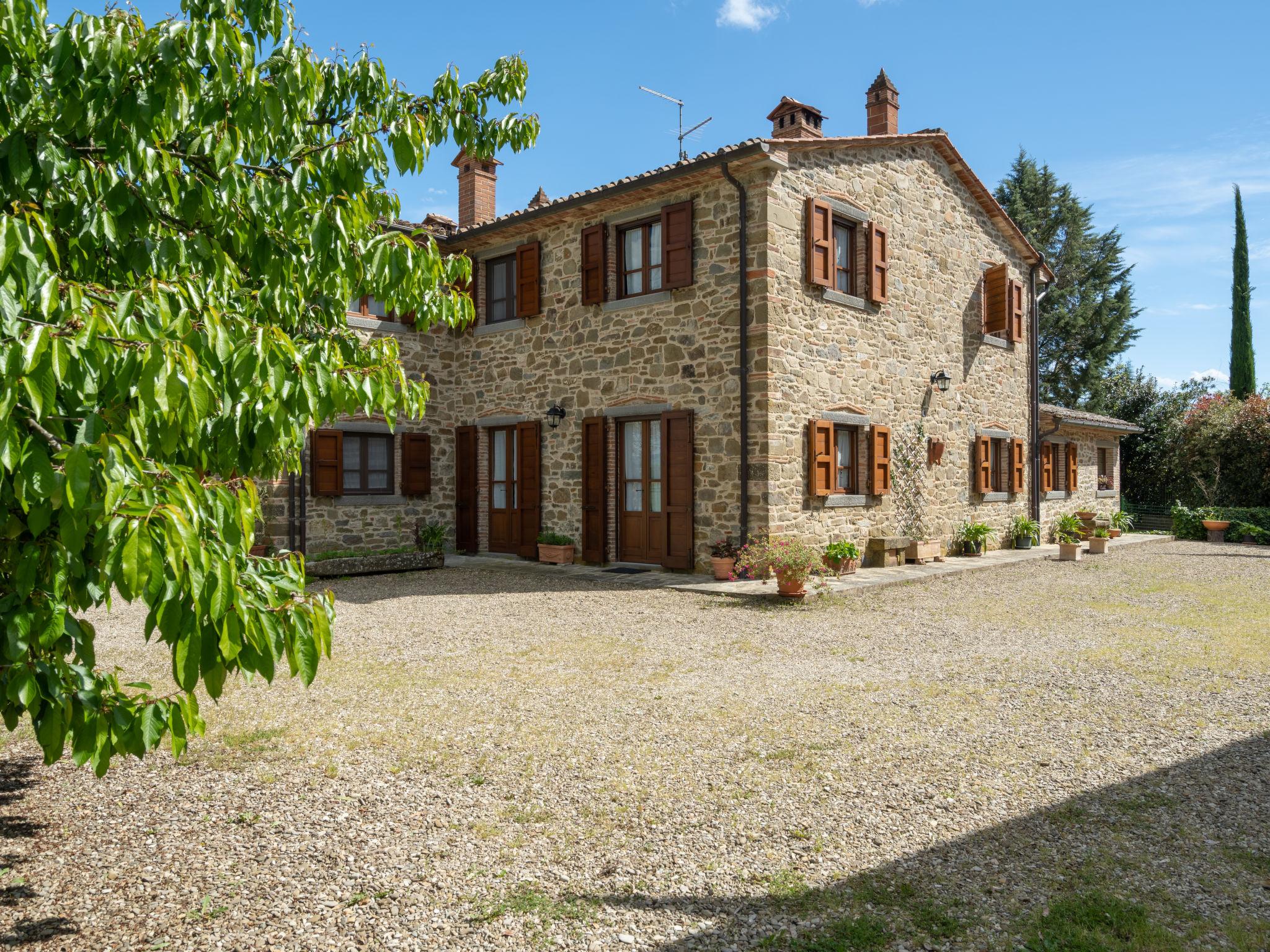 Foto 2 - Casa de 5 quartos em Civitella in Val di Chiana com piscina privada e jardim