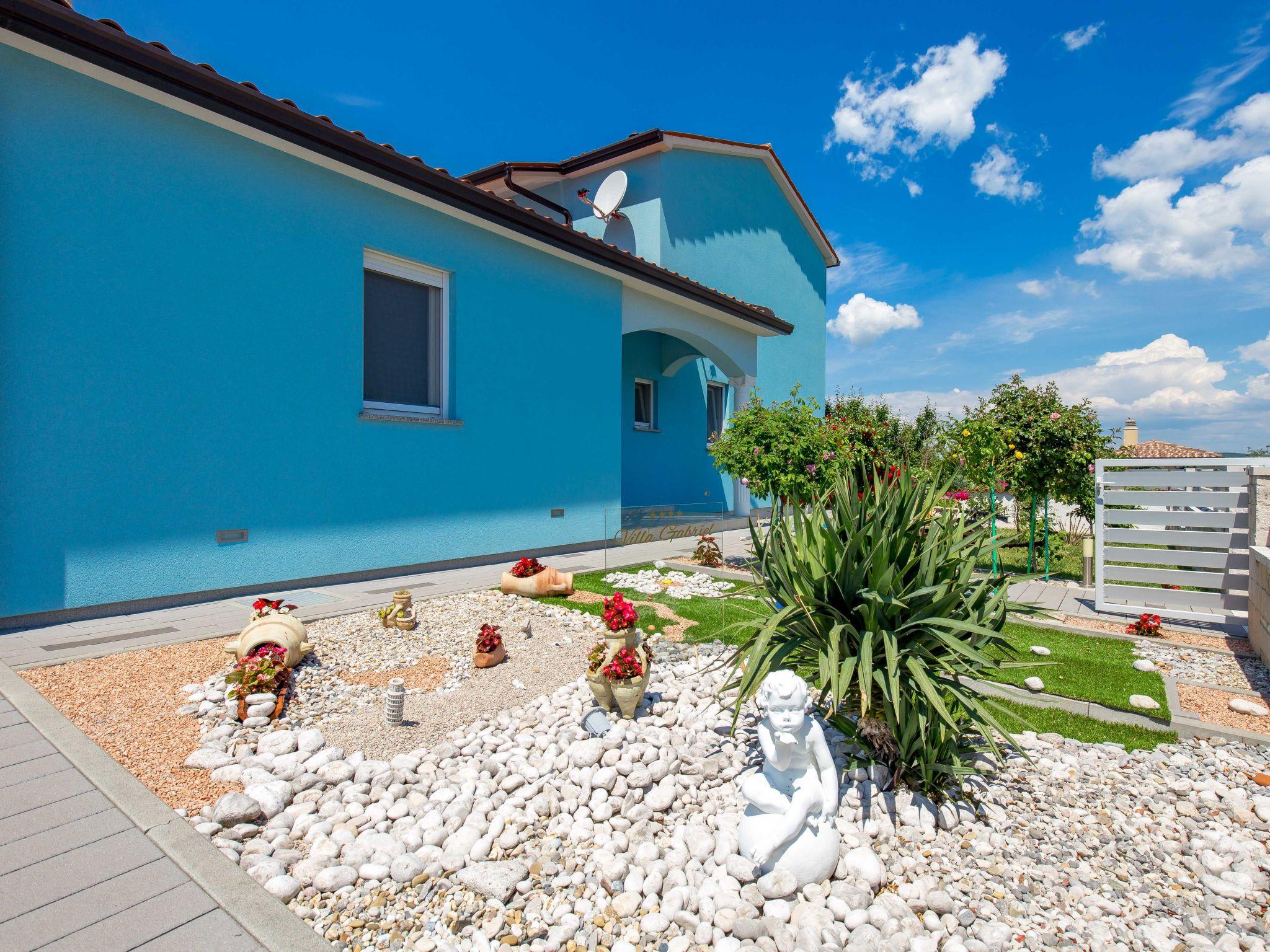 Foto 41 - Casa de 4 habitaciones en Labin con piscina privada y jardín