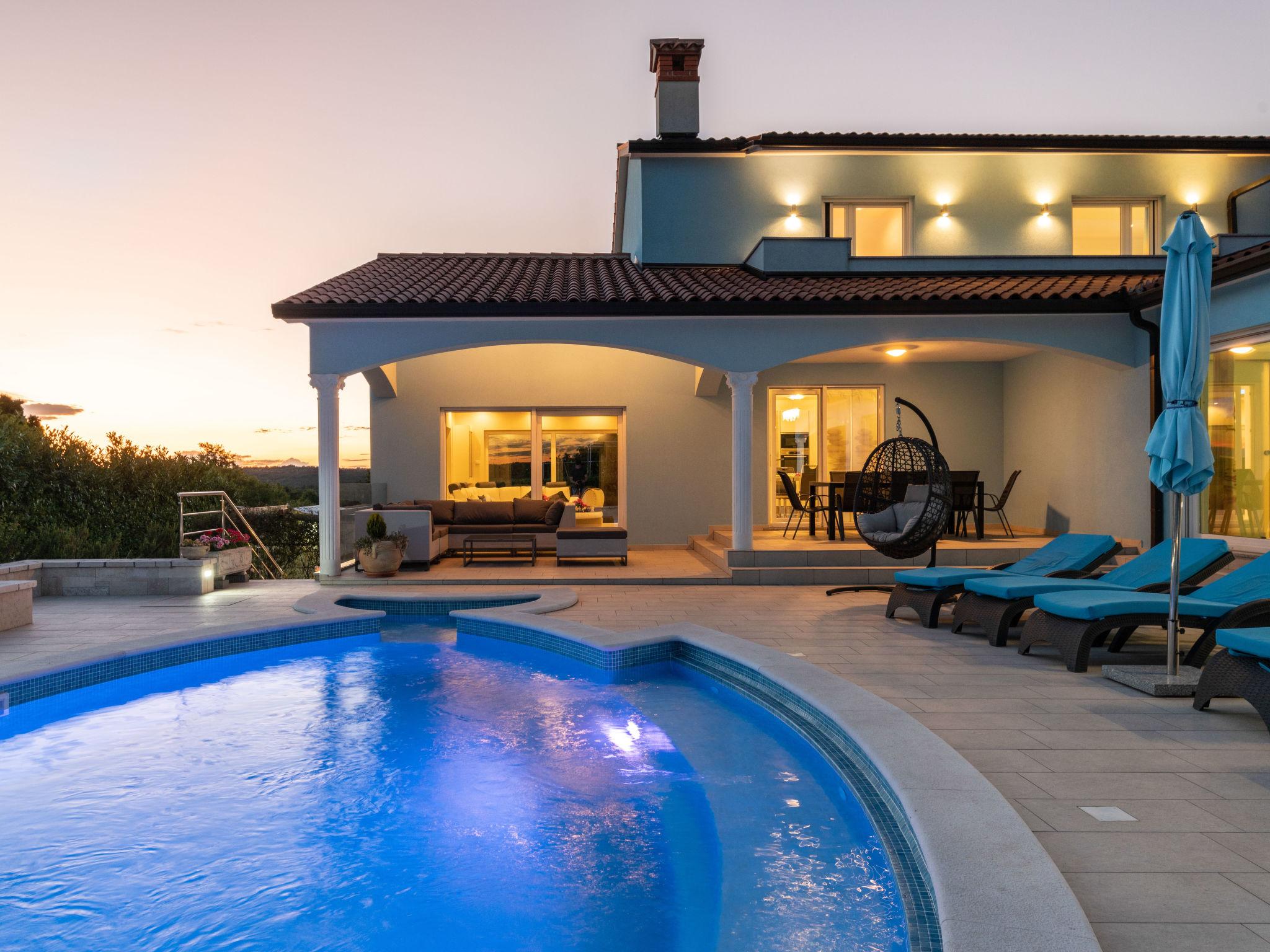 Photo 43 - Maison de 4 chambres à Labin avec piscine privée et vues à la mer