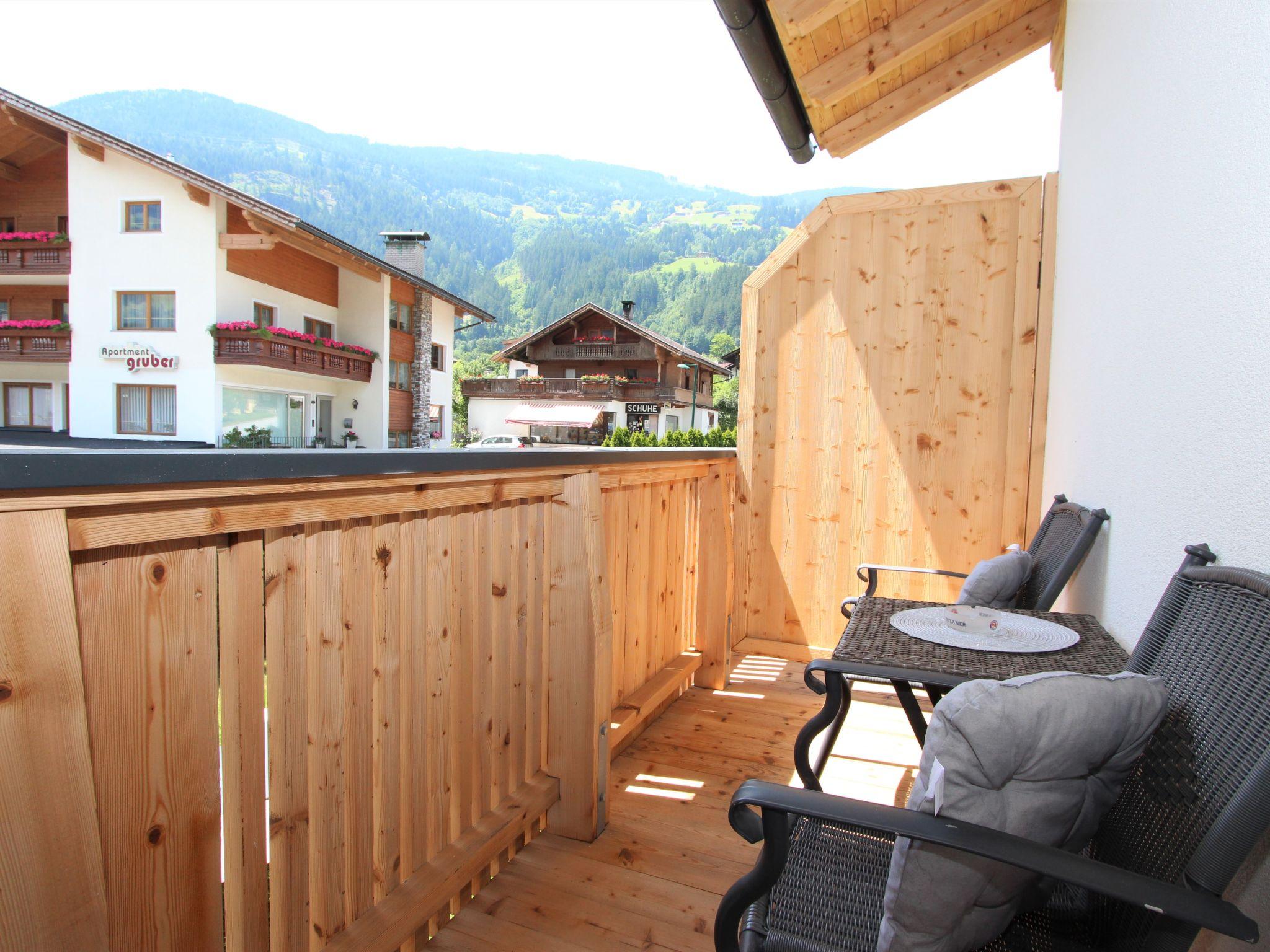 Photo 2 - Appartement de 2 chambres à Aschau im Zillertal avec vues sur la montagne