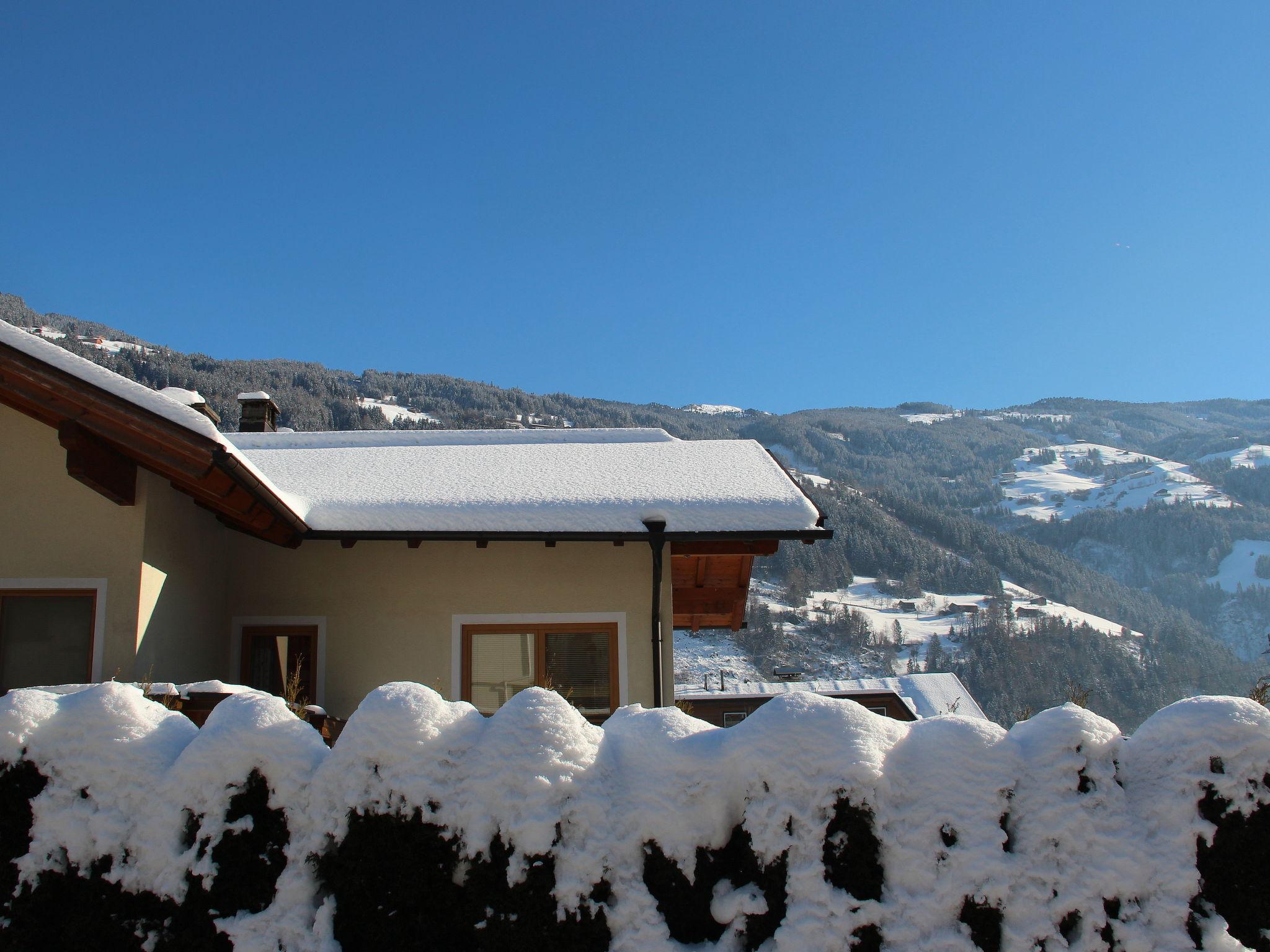 Photo 33 - Appartement de 1 chambre à Aschau im Zillertal avec vues sur la montagne