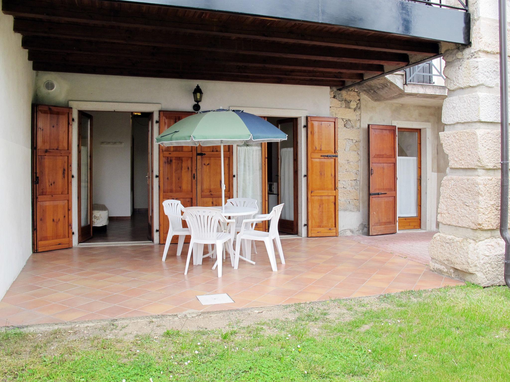 Photo 4 - 1 bedroom Apartment in Garda with swimming pool and mountain view