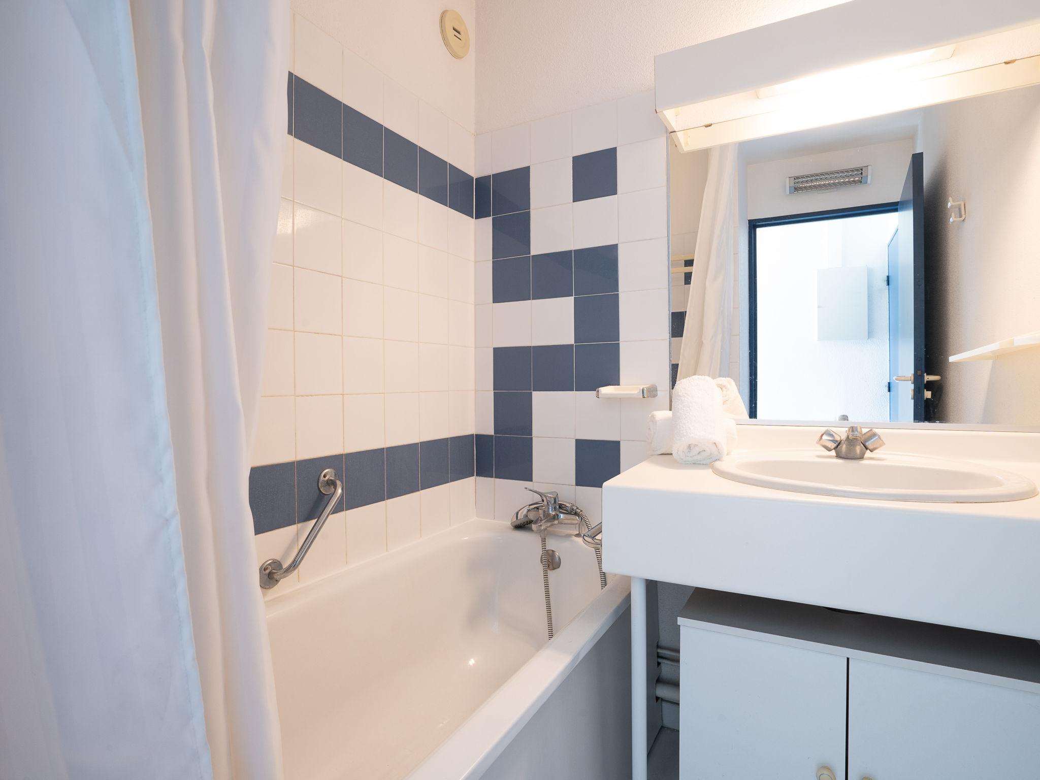Foto 6 - Apartamento de 1 habitación en Agde con piscina y vistas al mar