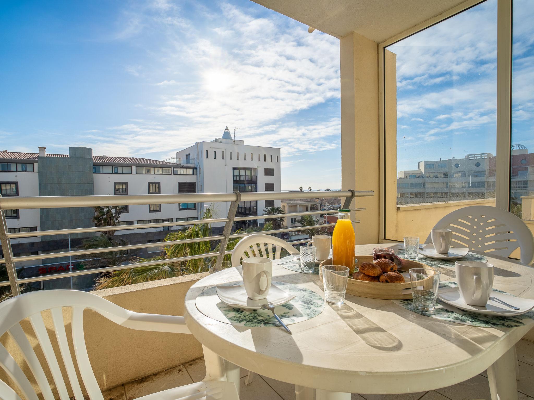 Foto 1 - Apartamento de 1 quarto em Agde com piscina e vistas do mar