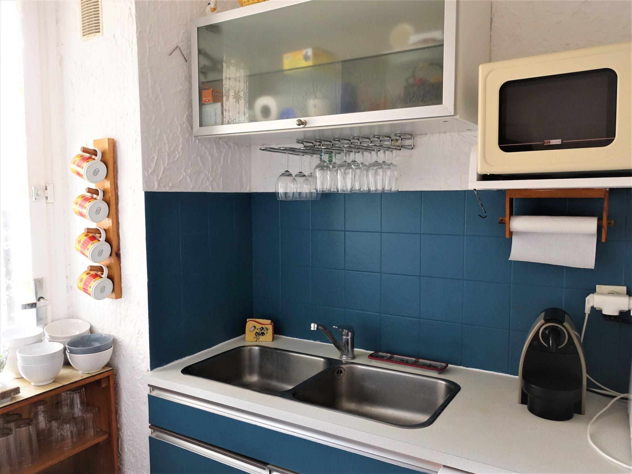 Foto 11 - Apartment mit 1 Schlafzimmer in Cavalaire-sur-Mer mit garten und blick aufs meer