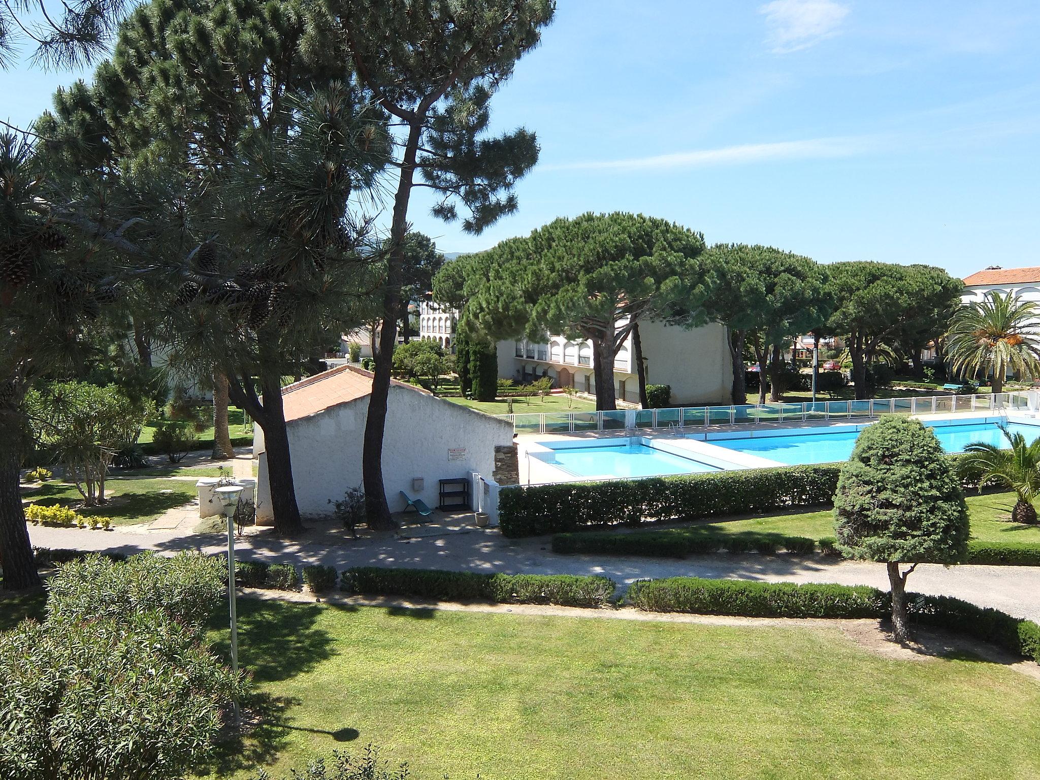 Foto 15 - Appartamento con 1 camera da letto a Argelès-sur-Mer con piscina e vista mare