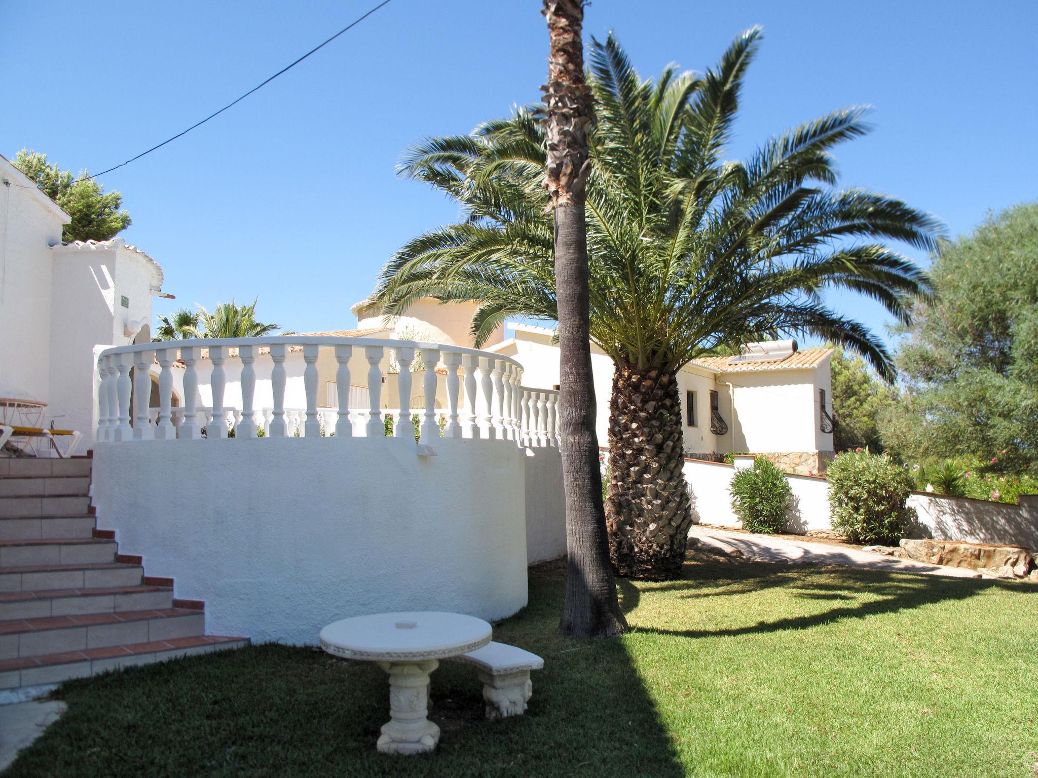 Foto 17 - Casa con 3 camere da letto a Dénia con piscina privata e giardino