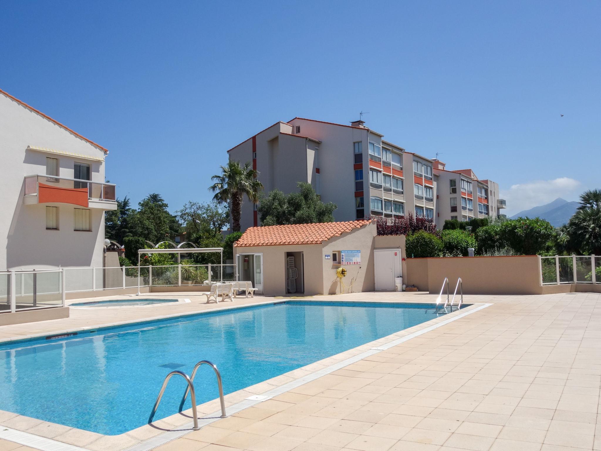 Foto 16 - Apartment mit 2 Schlafzimmern in Argelès-sur-Mer mit schwimmbad und blick aufs meer