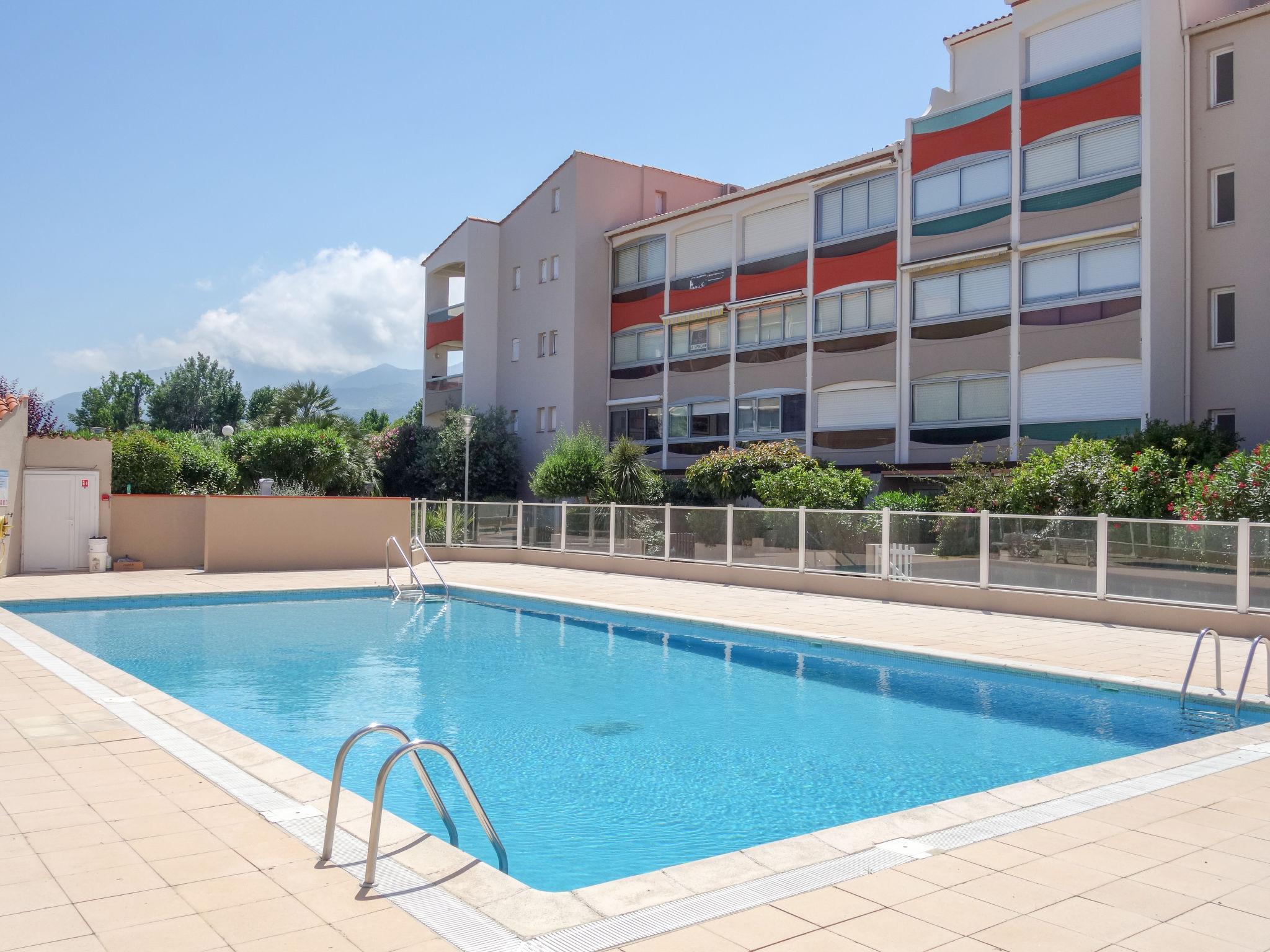 Foto 18 - Apartment mit 2 Schlafzimmern in Argelès-sur-Mer mit schwimmbad und blick aufs meer