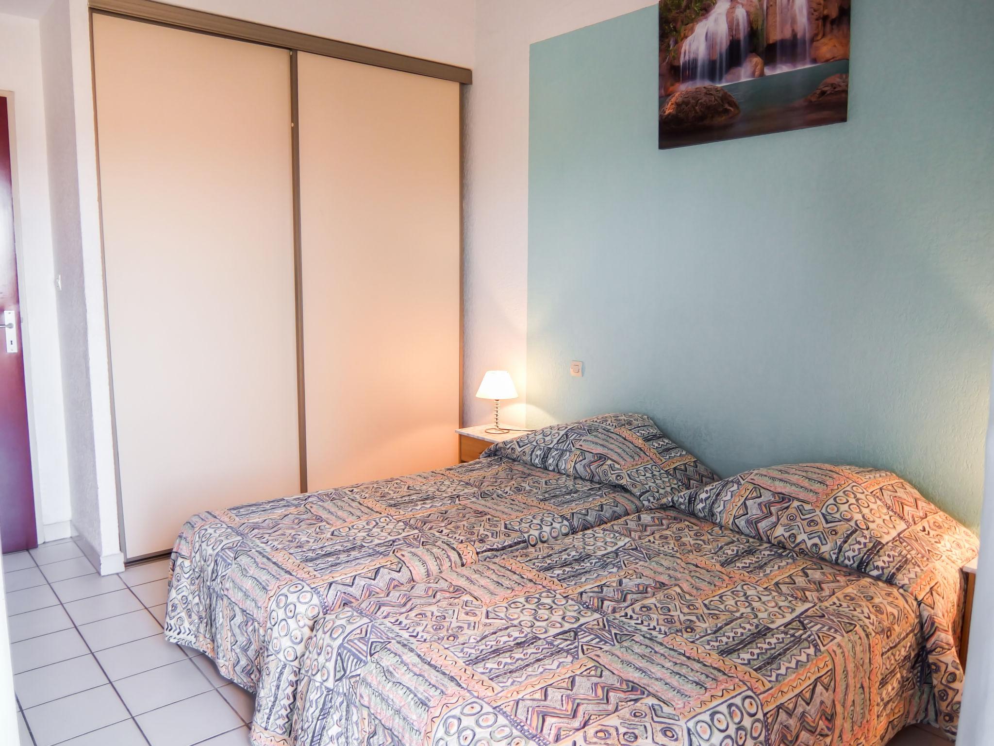 Foto 10 - Appartamento con 2 camere da letto a Argelès-sur-Mer con piscina e vista mare