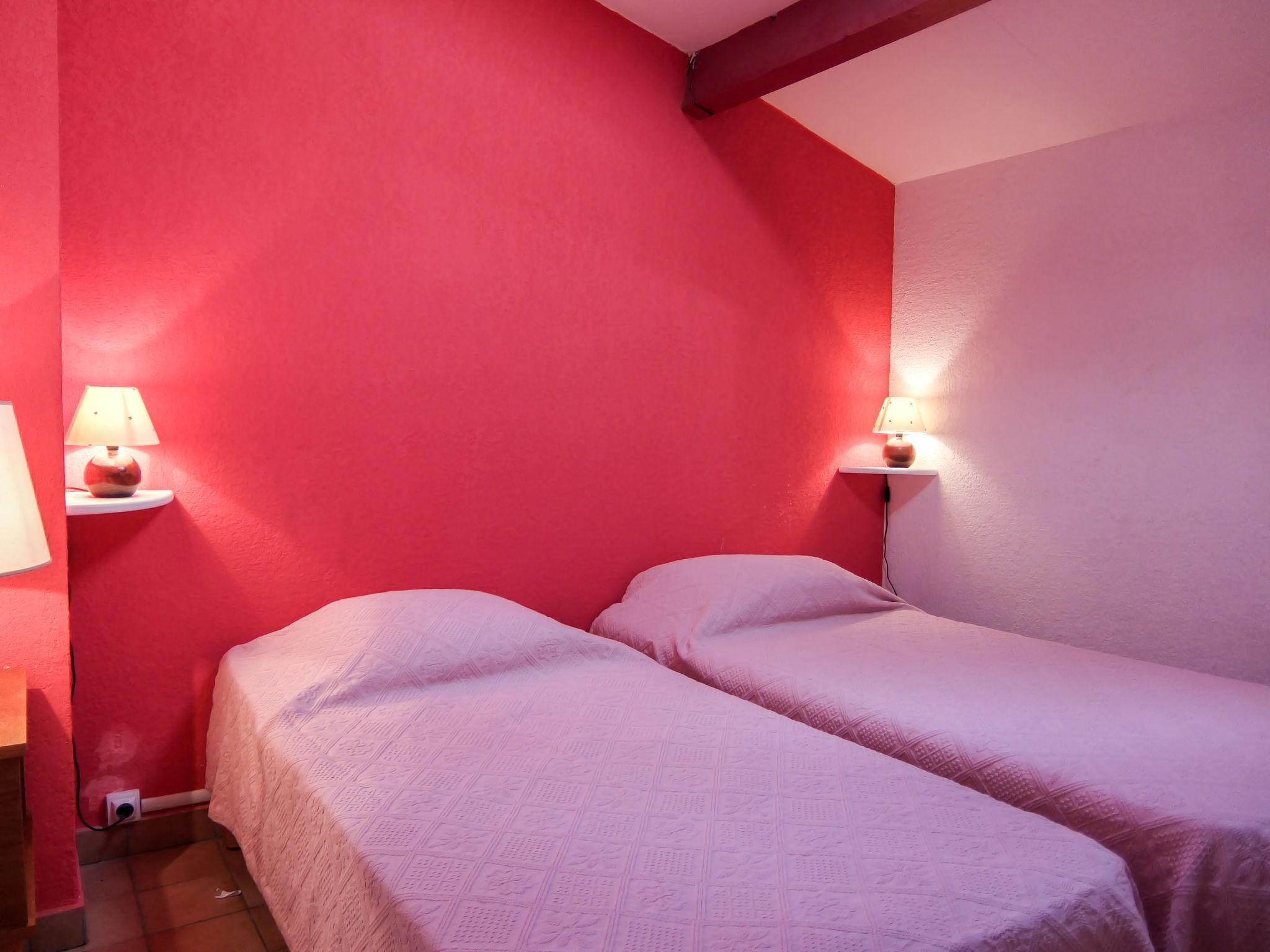 Foto 11 - Appartamento con 2 camere da letto a Argelès-sur-Mer con piscina e vista mare