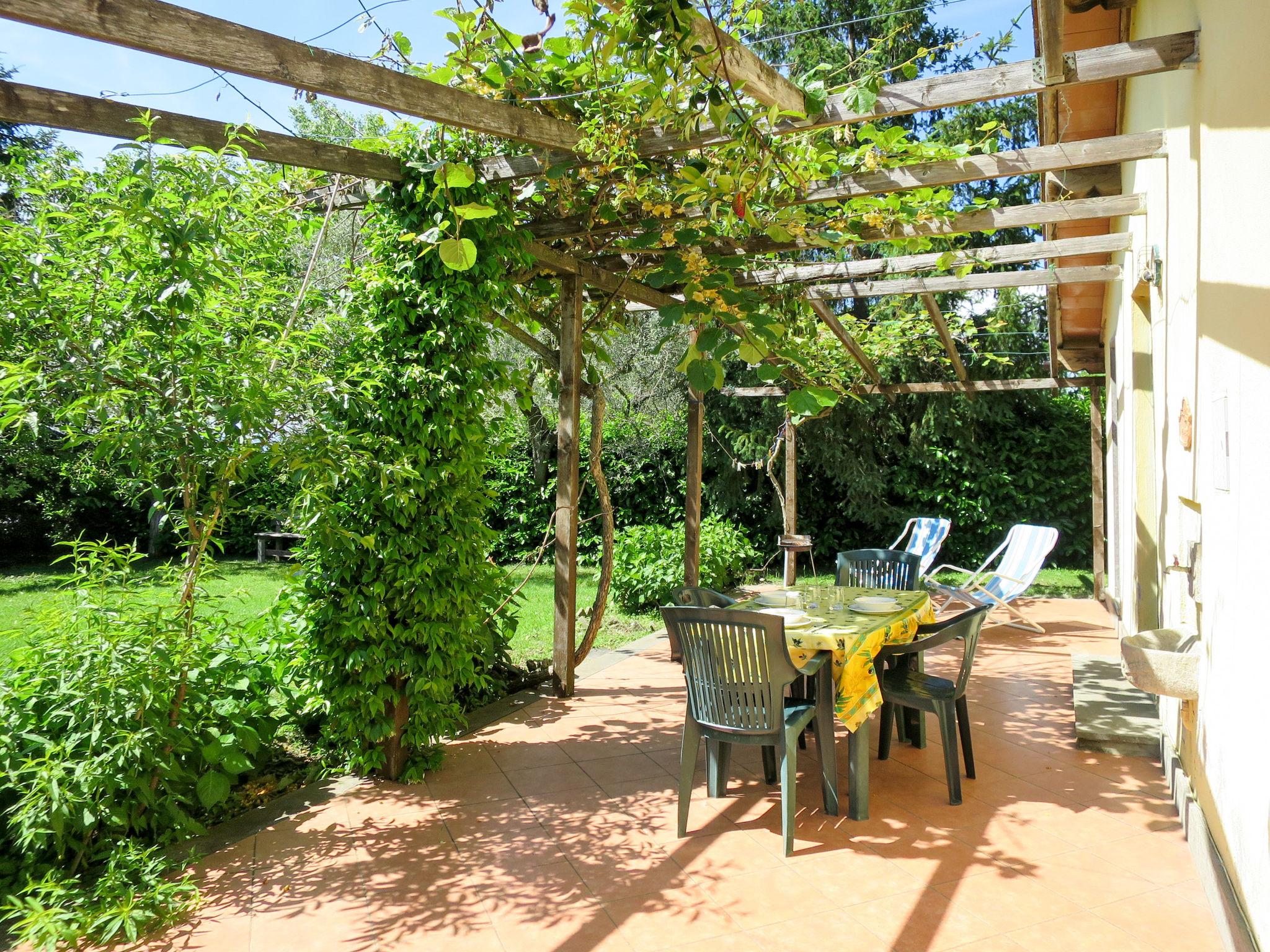 Photo 19 - Maison de 2 chambres à Montefiascone avec jardin et terrasse