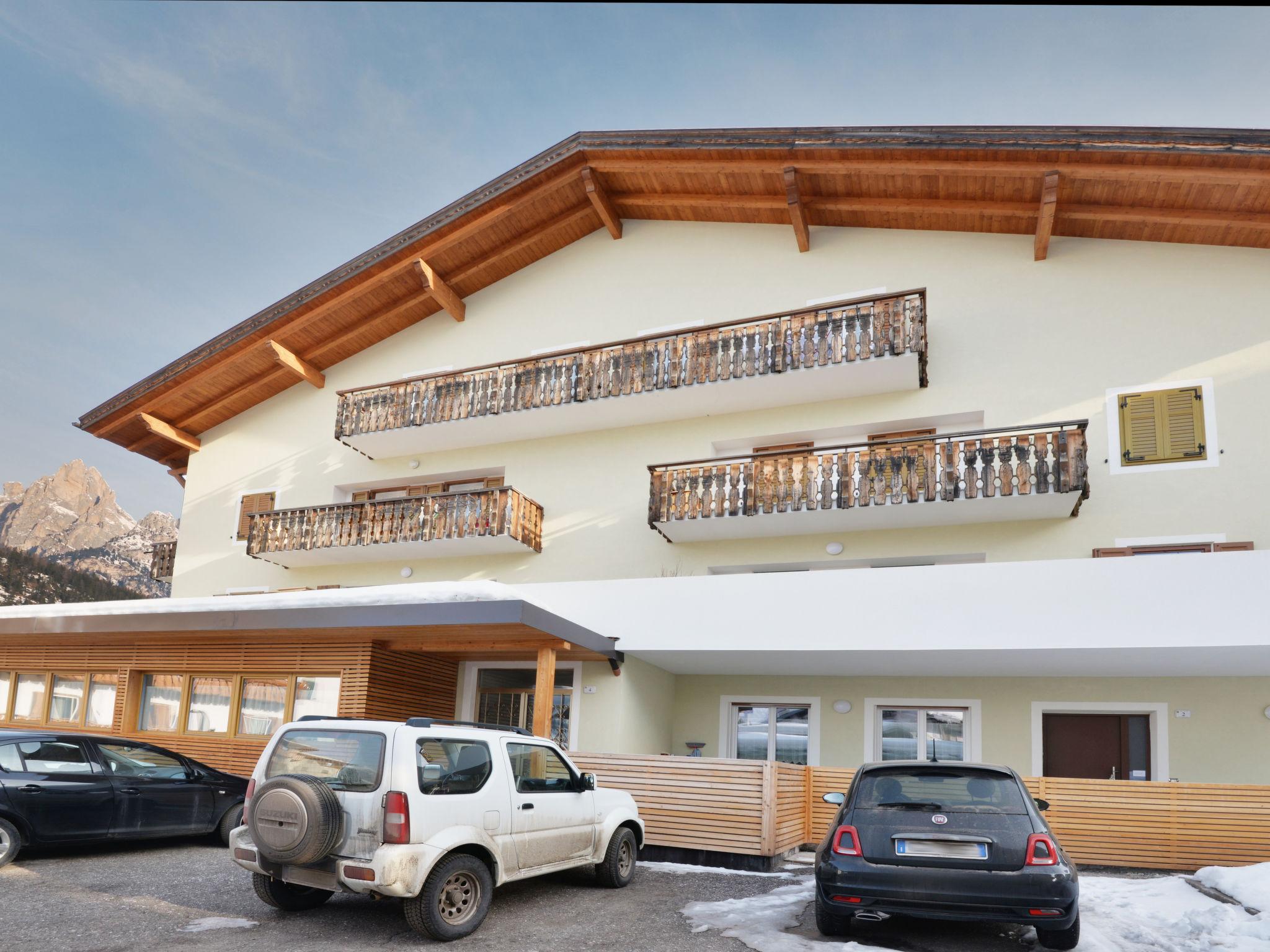 Foto 21 - Appartamento con 4 camere da letto a San Giovanni di Fassa-Sèn Jan con vista sulle montagne