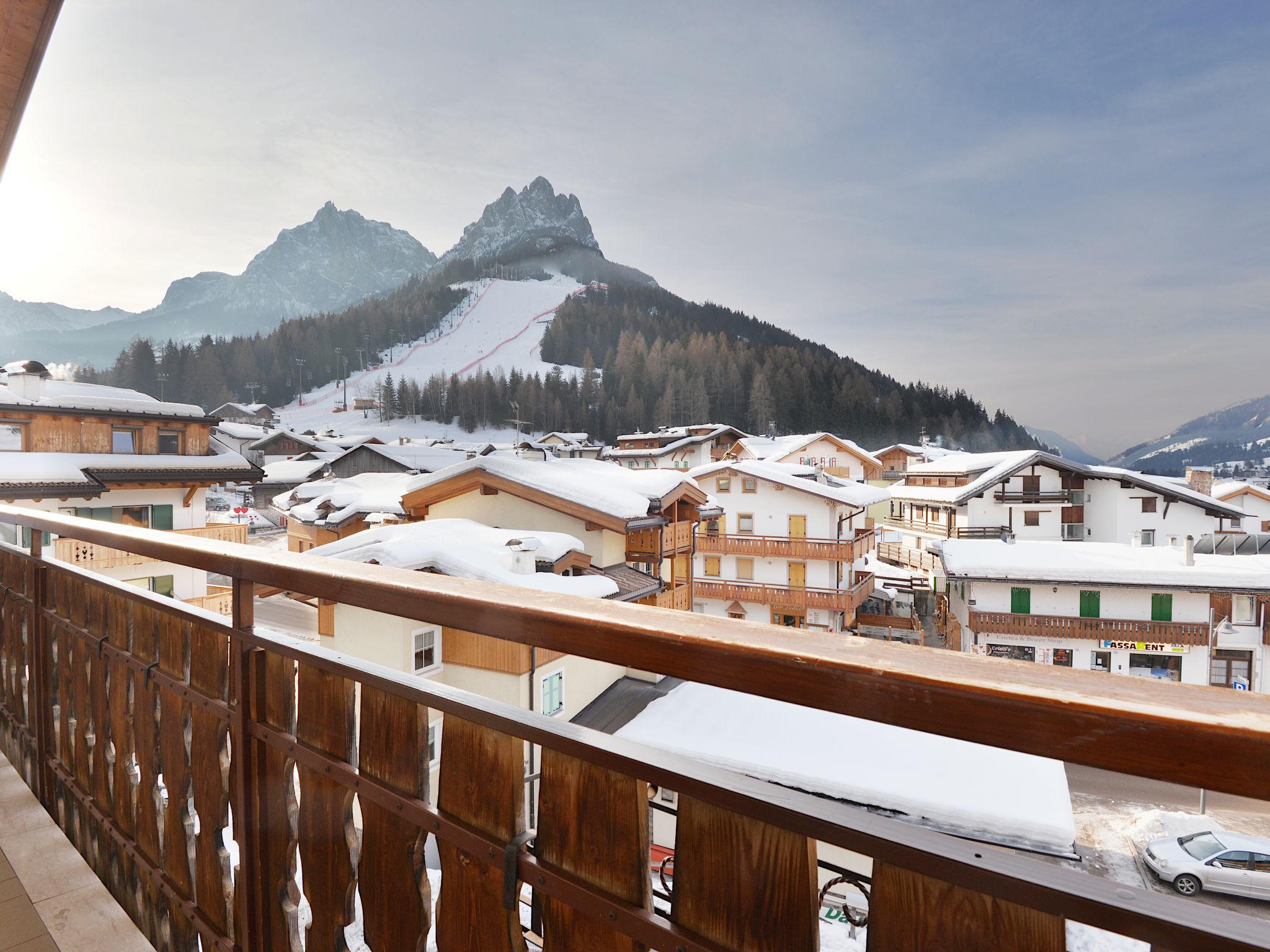 Foto 1 - Apartamento de 4 habitaciones en San Giovanni di Fassa-Sèn Jan con vistas a la montaña